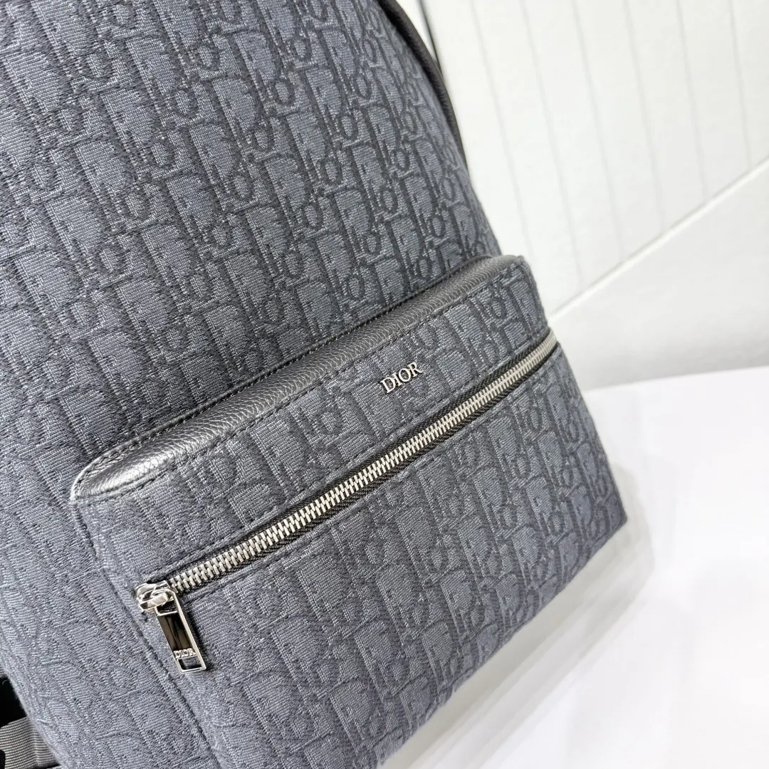 Dior 黑色 牛皮 市场 打版 保证进口头层牛皮 拒绝 雙肩包 实用雙肩款