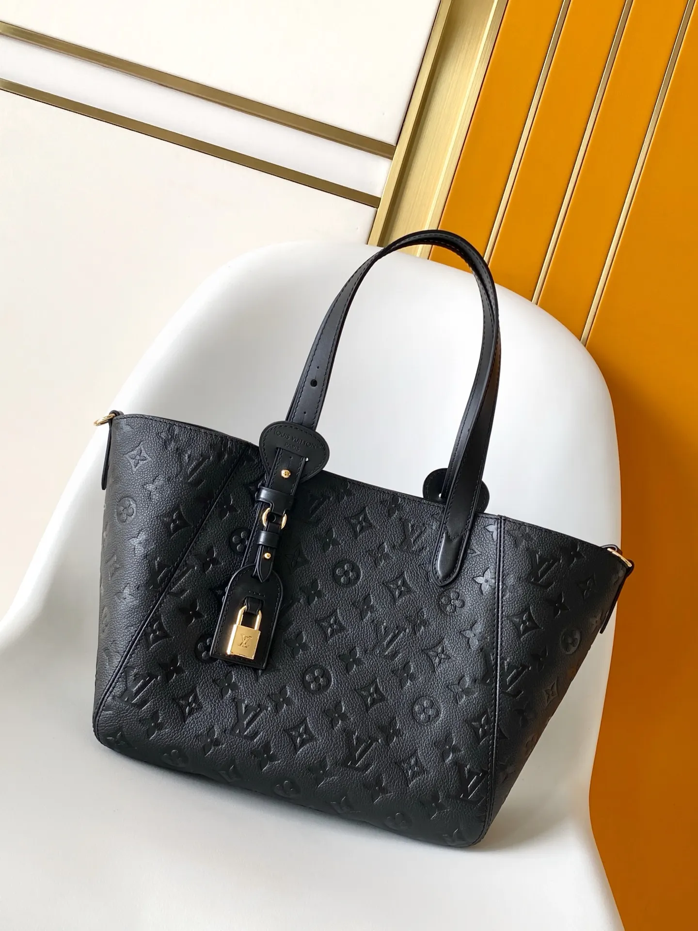 LV Hobo 黑色 灰色 牛皮 托特包 大容量托特款