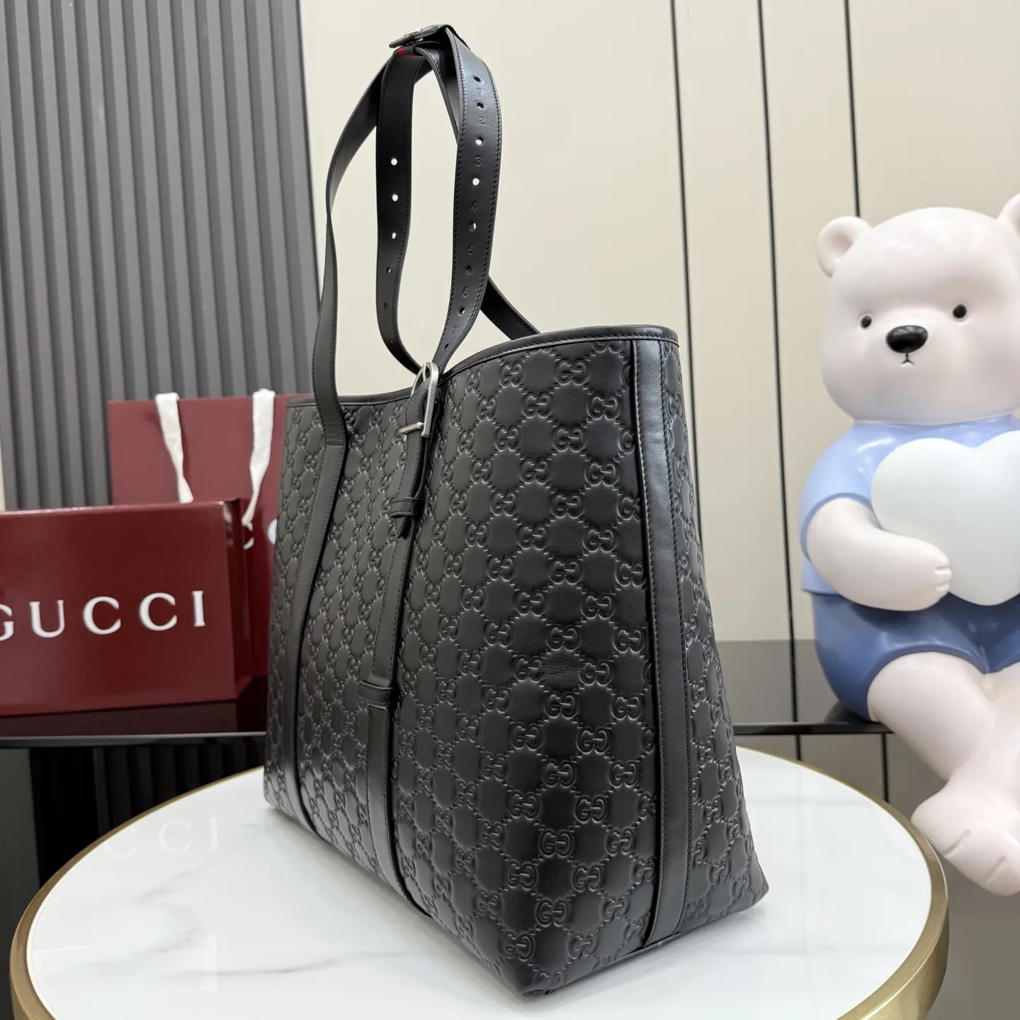 Gucci GG Emblem 黑色 皮革 托特包 大容量托特款