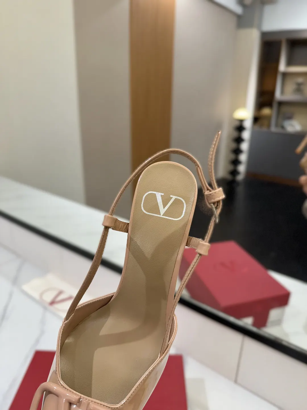 Valentino Image 9 Valentino Image 9