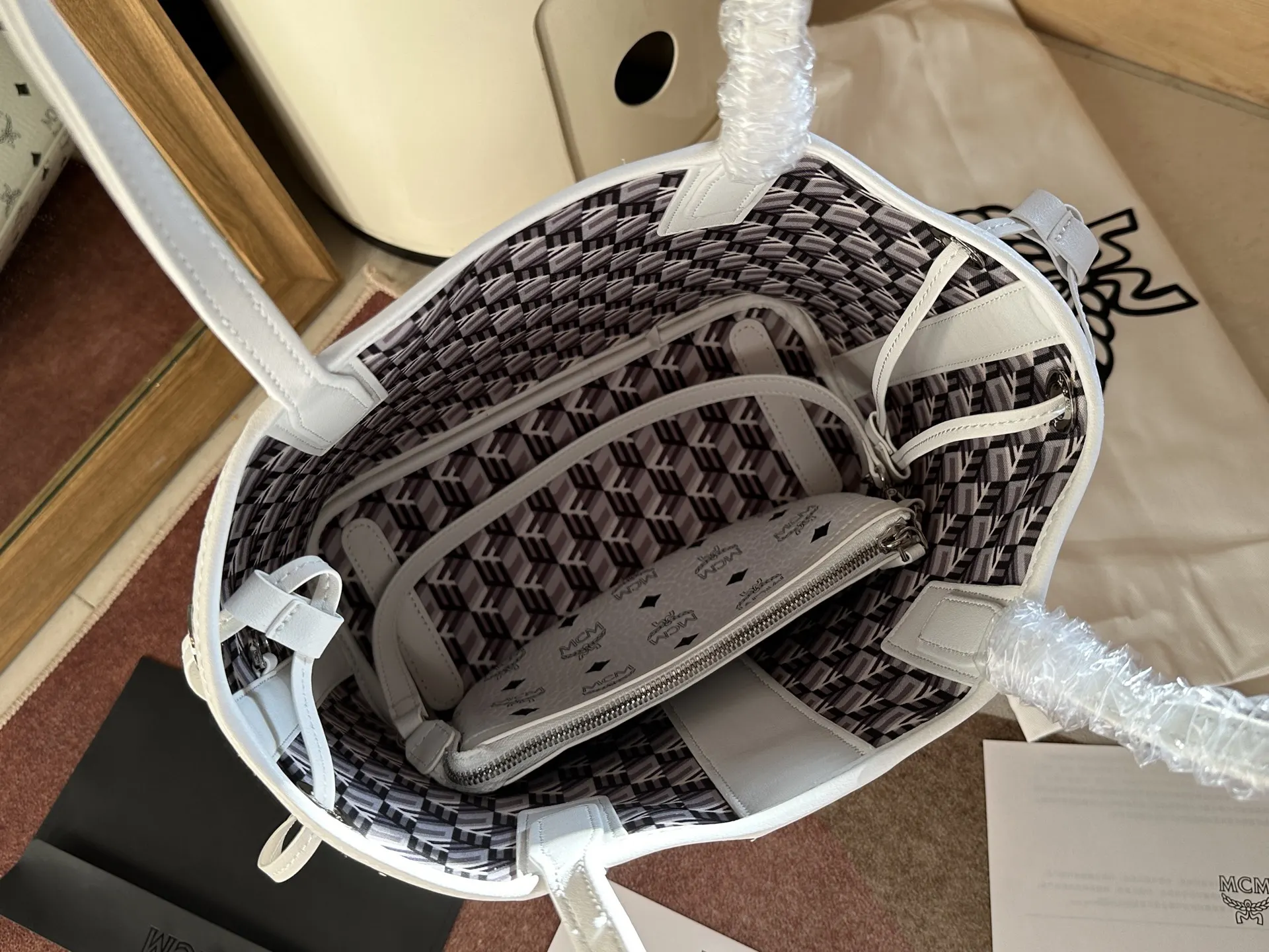 白色 牛皮 雙肩包 实用雙肩款