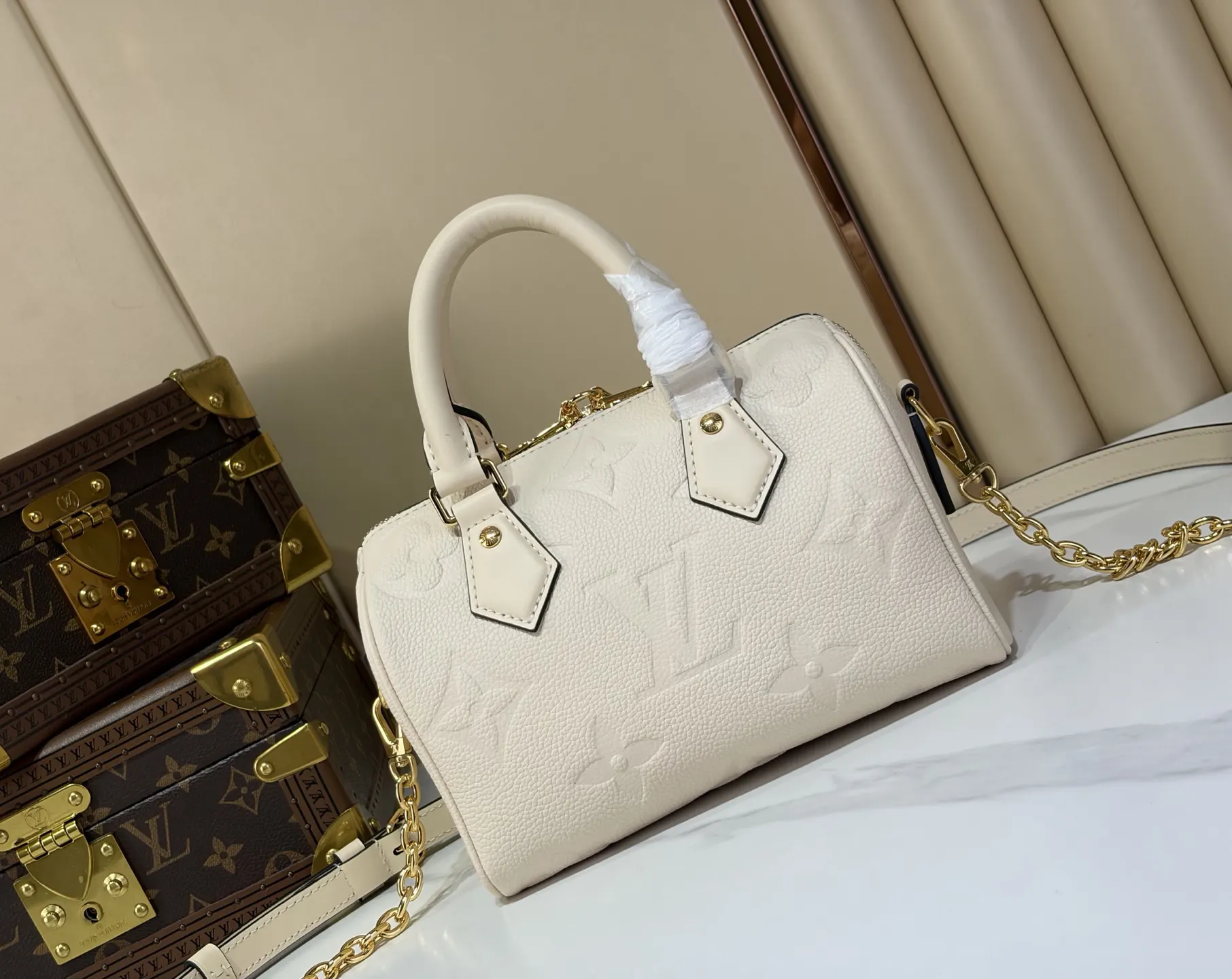 White Chain Bag
