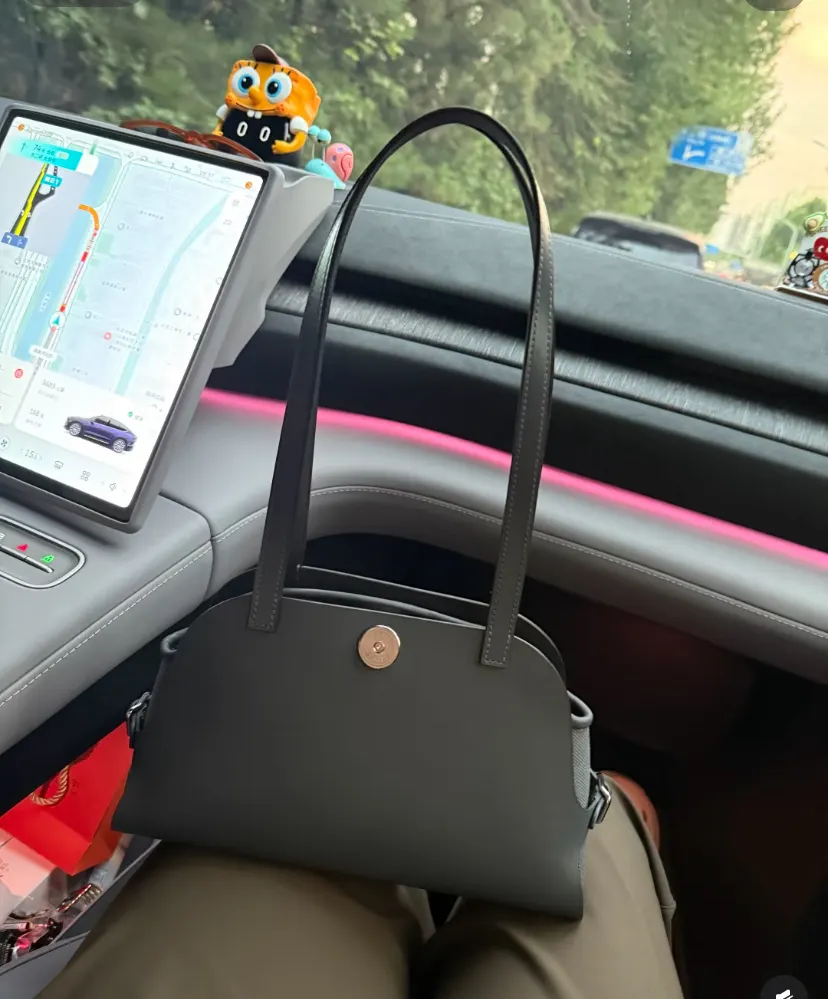 Hermes 黑色 帆布 腋下包 復古腋下背款(數字9) Hermes 黑色 帆布 腋下包 復古腋下背款(數字9)