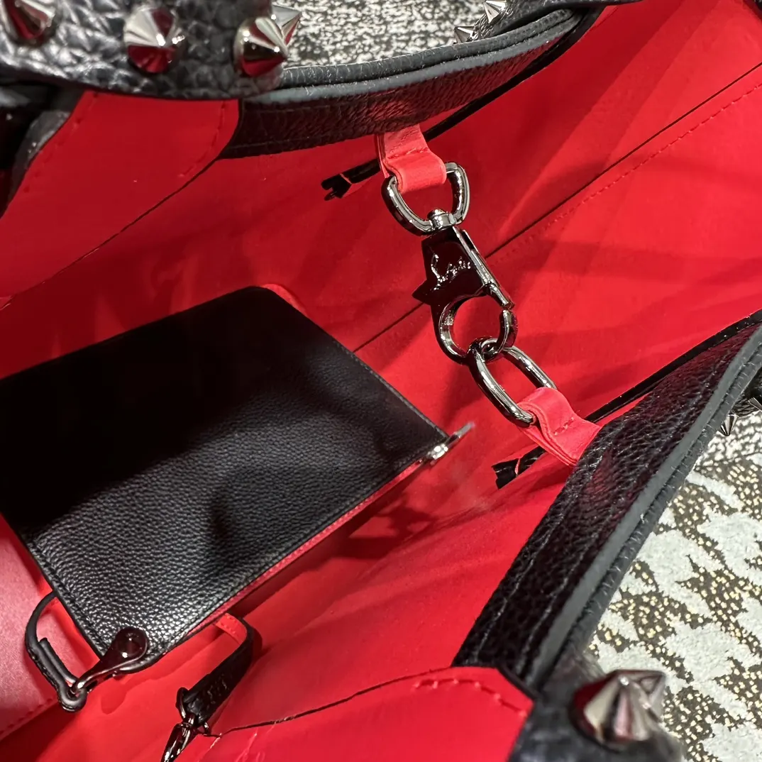 黑色 紅色 牛皮 Christian Louboutin黑色铆钉托特 托特包 大容量托特款