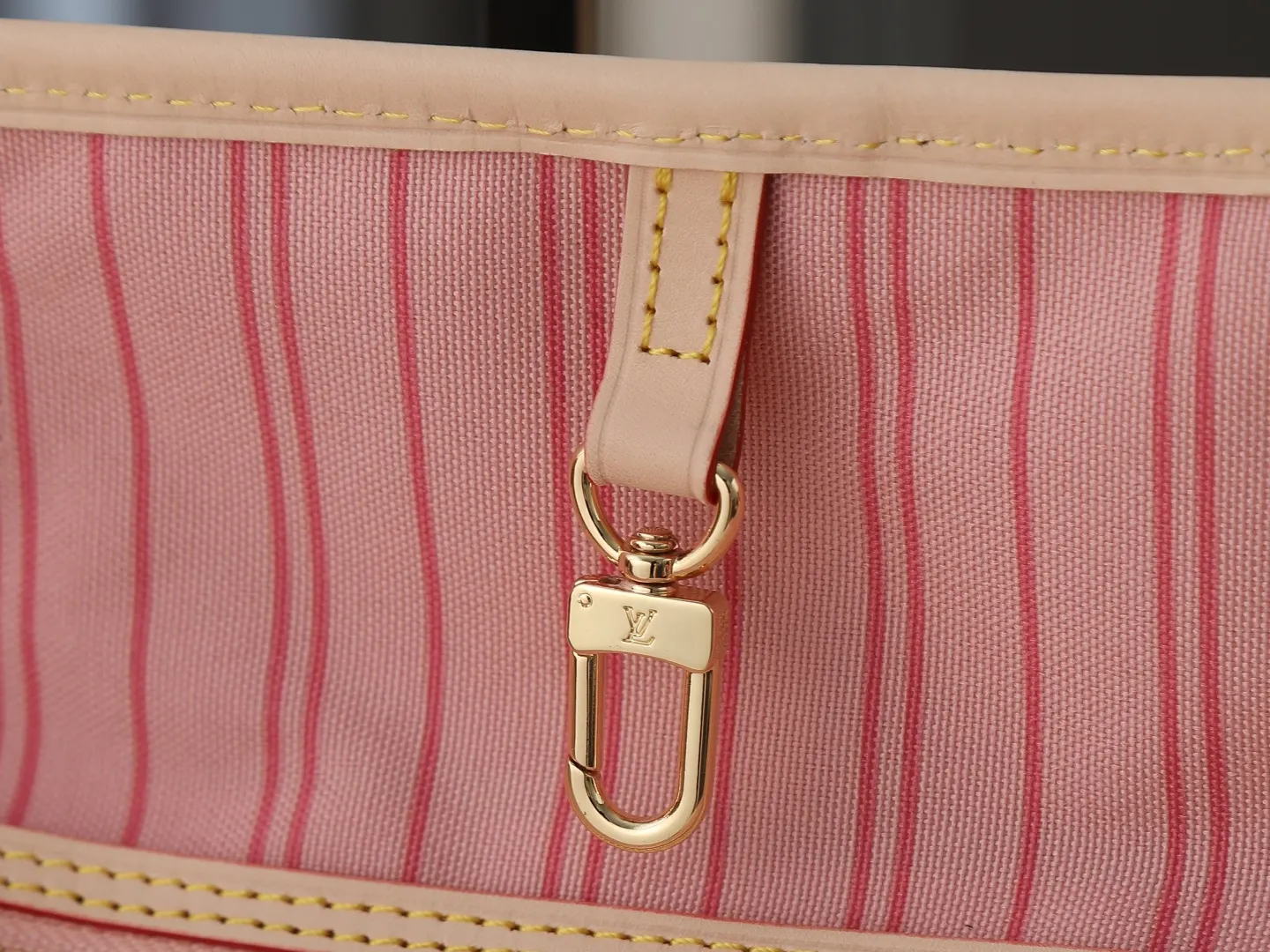 Neverfull 老花 帆布 手拿包 精致手拿款