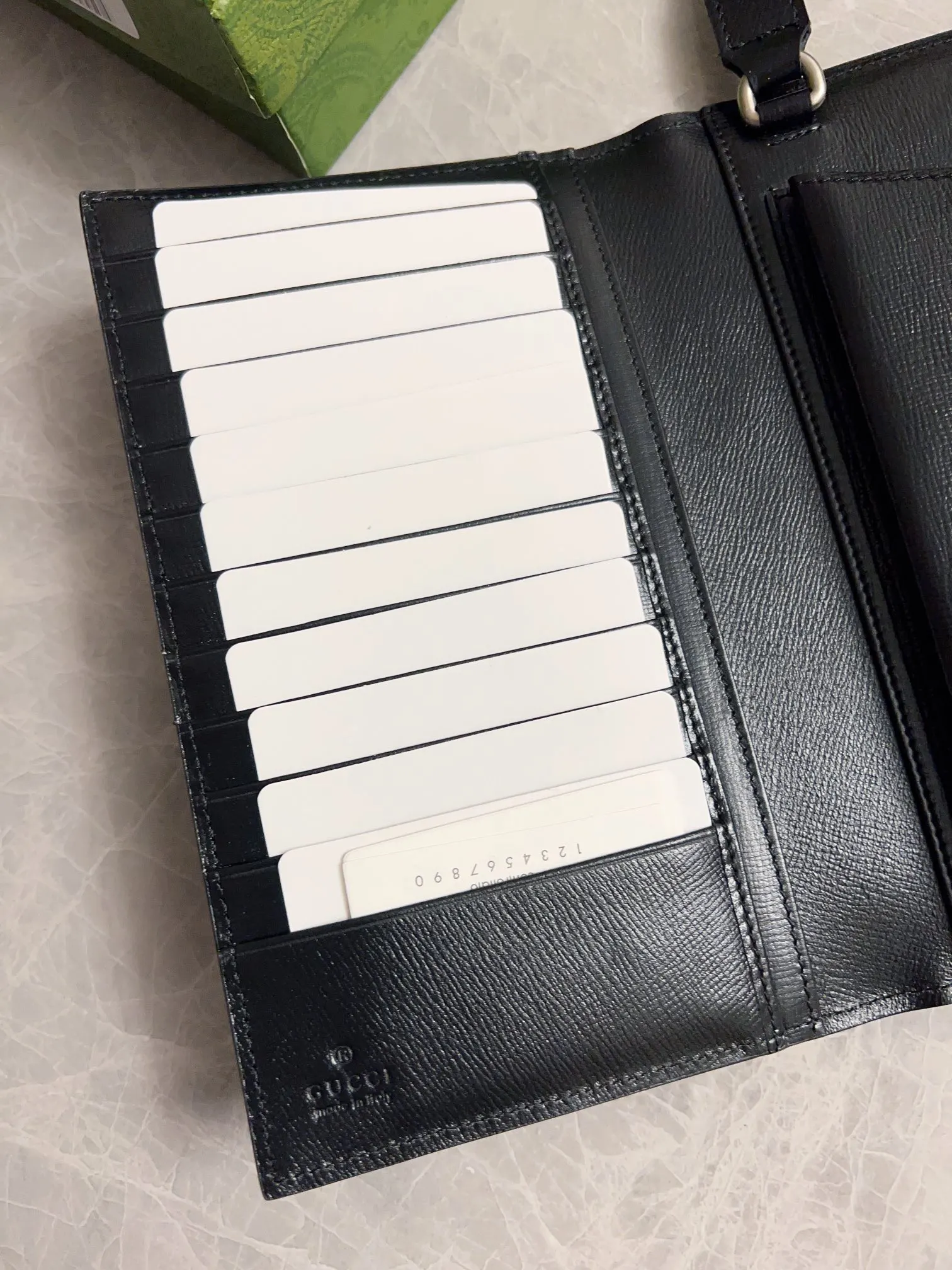 Gucci 牛皮 时尚单品 手拿包 精致手拿款
