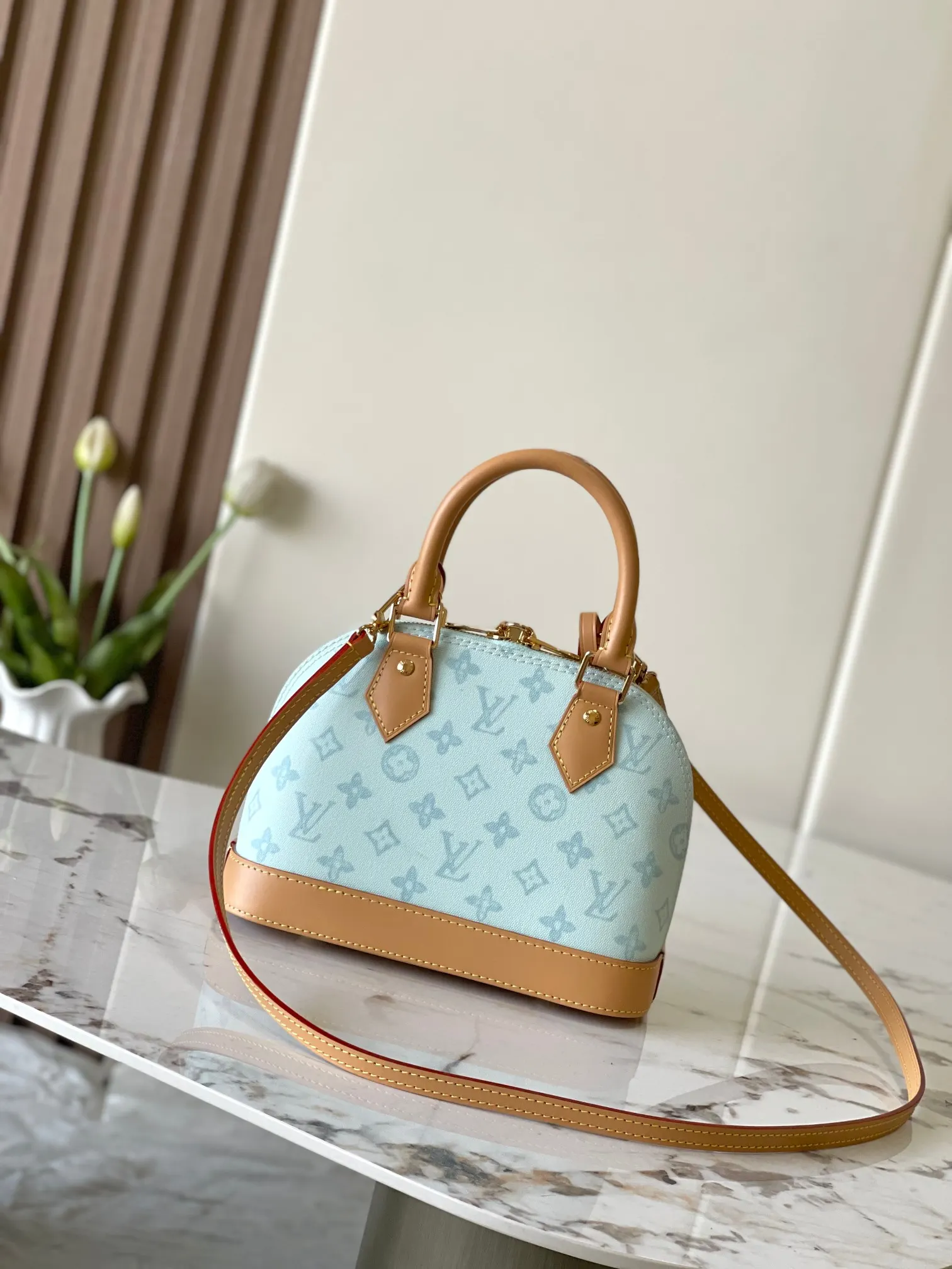 Louis Vuitton Alma 白色 皮革 手提包