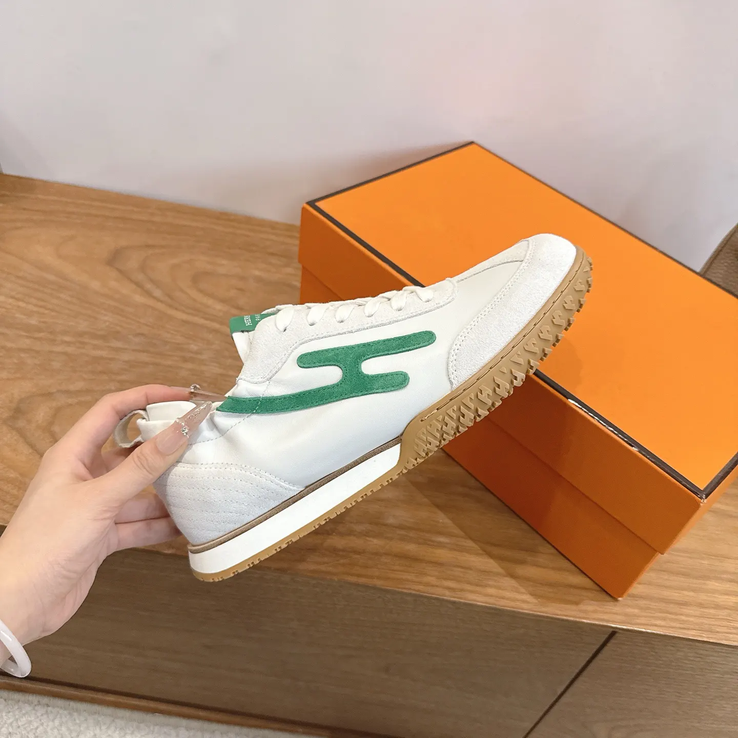 Hermès 运动鞋