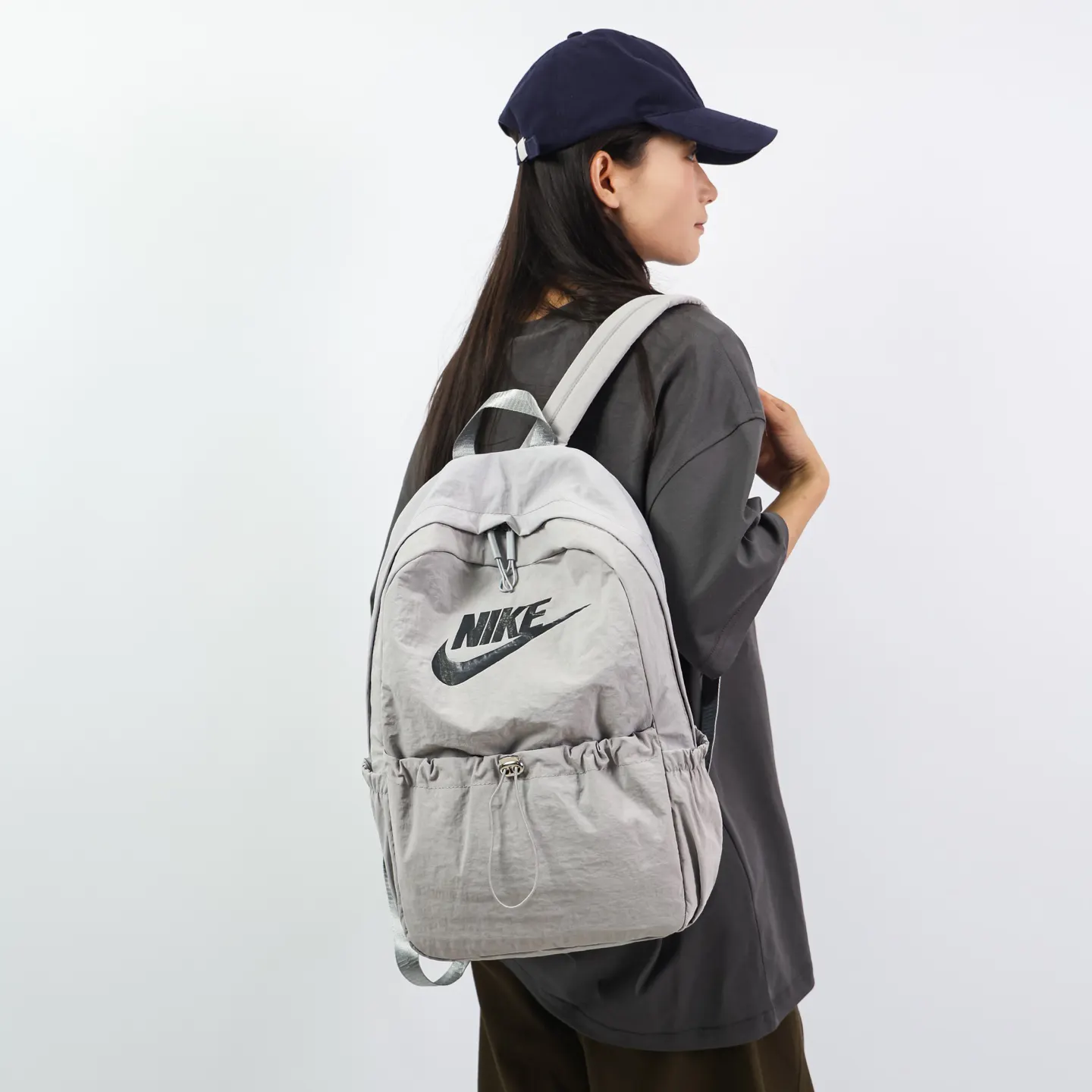 NIKE耐克 男女同款簡約百搭休閒時尚運動輕便 雙肩包 实用雙肩款
