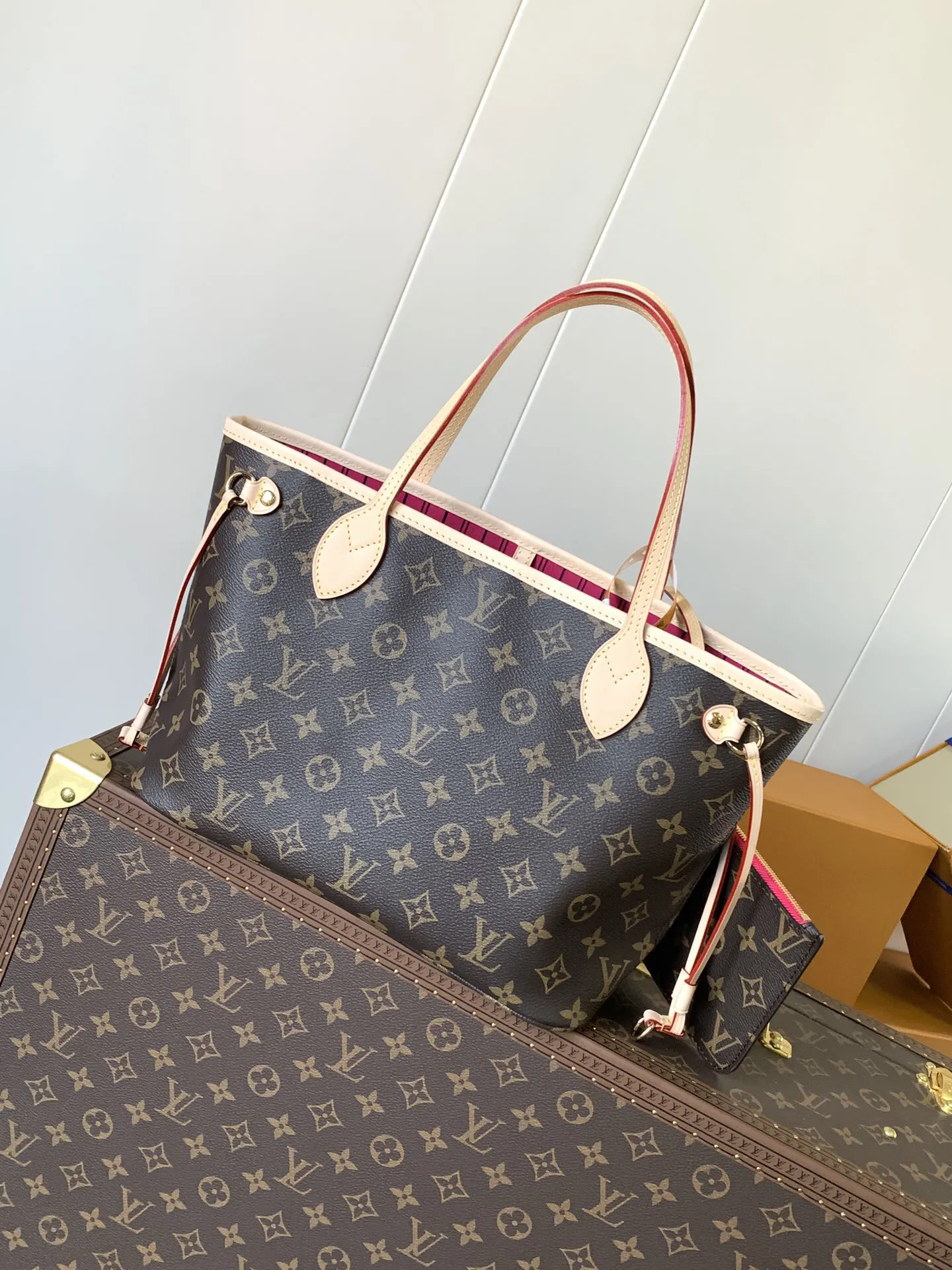 LV Neverfull 金色 牛皮 手拿包 精致手拿款