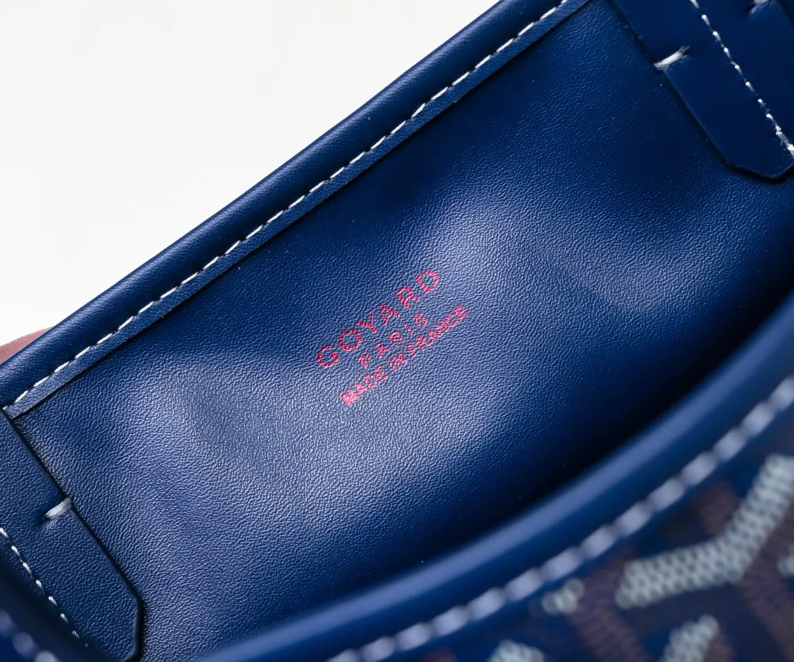 Goyard 藍色 小牛皮 收納包 旅行收納款(數字9) Goyard 藍色 小牛皮 收納包 旅行收納款(數字9)