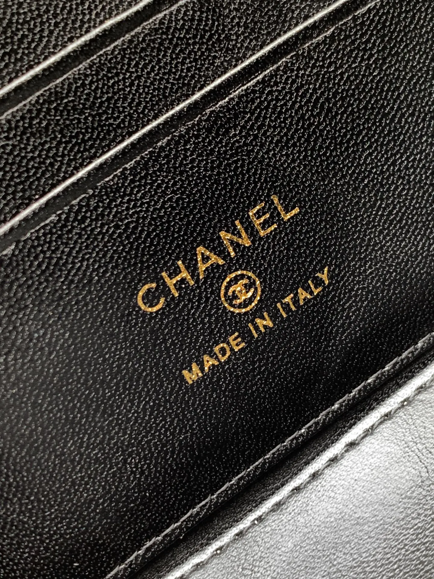 CHANEL 牛皮 春夏 鏈條 包黑金鱼子酱球纹牛皮手 鏈條包 精致鏈條款