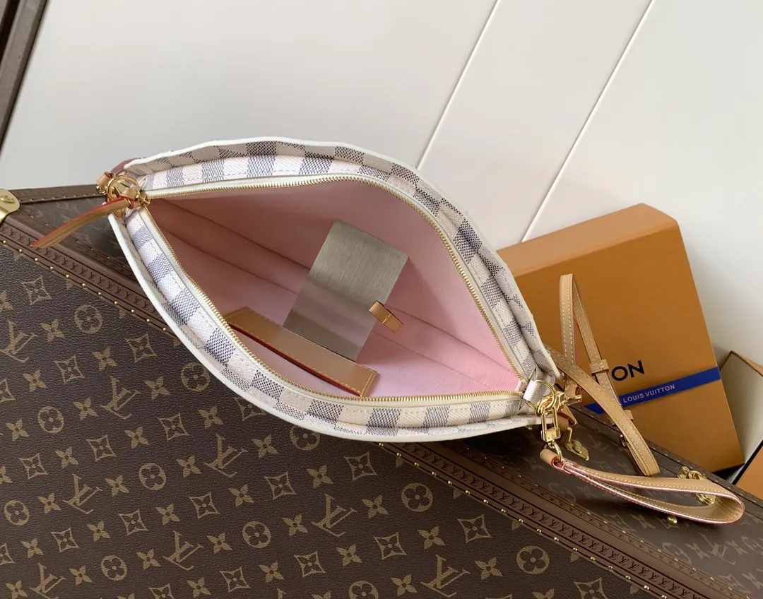 LV 牛皮 Fan 手袋取材 Mo收納包 旅行收納款(數字9) LV 牛皮 Fan 手袋取材 Mo收納包 旅行收納款(數字9)