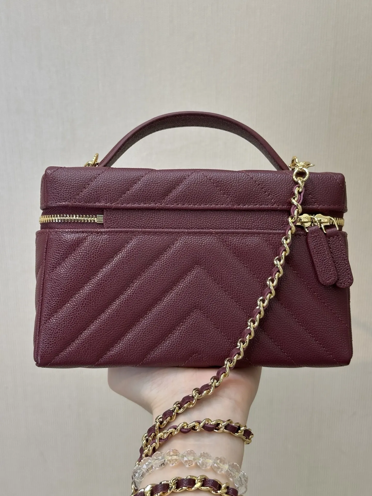 CHANEL 上香奶奶独特的v纹 多了几分富贵优雅感 链条包 精致链条款