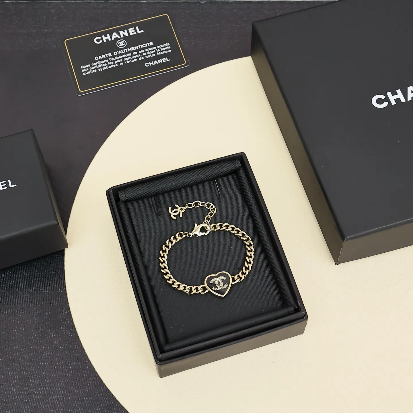 Chanel 黑金 双C 爱心 手链 日常叠戴