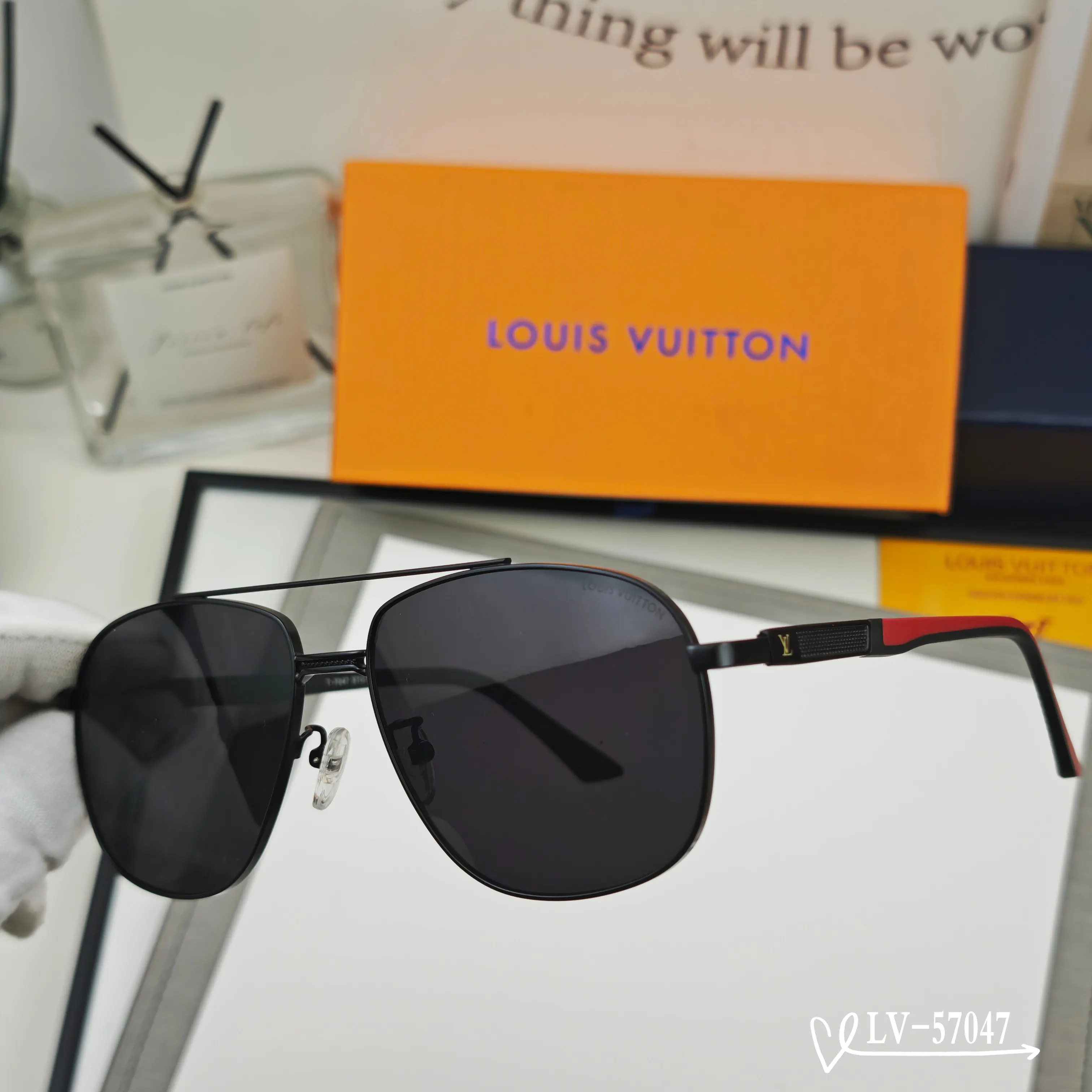 Louis Vuitton Fashion Item Fashion