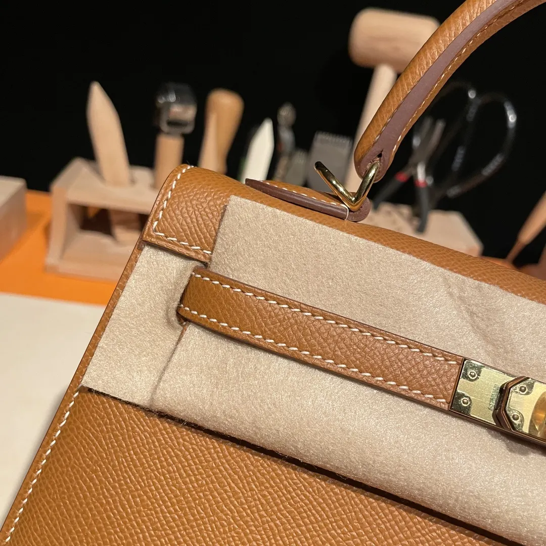 Hermès Kelly Brown Handbag