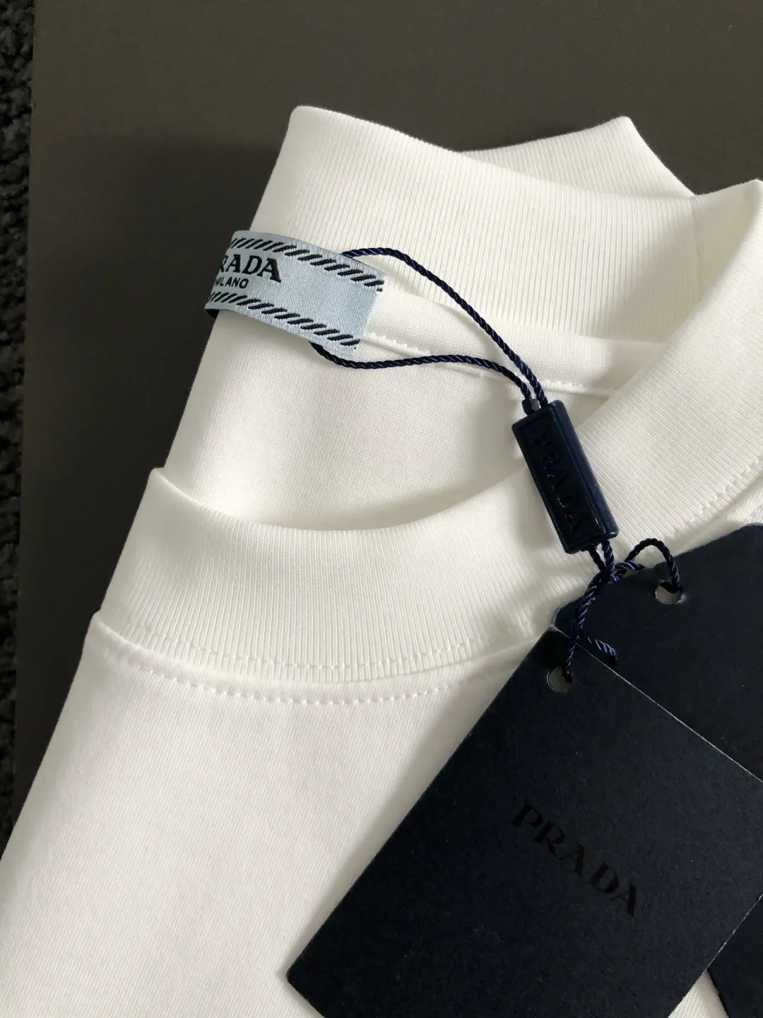 Prada 白色 T恤