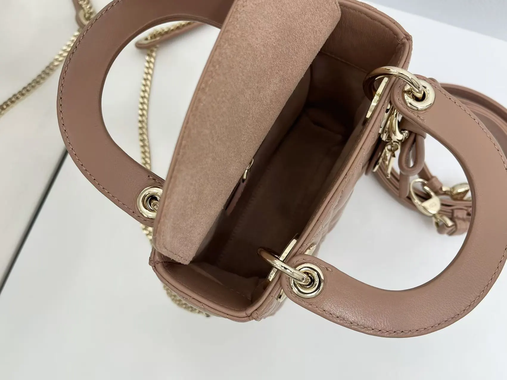 Dior Lady Dior 斜挎包