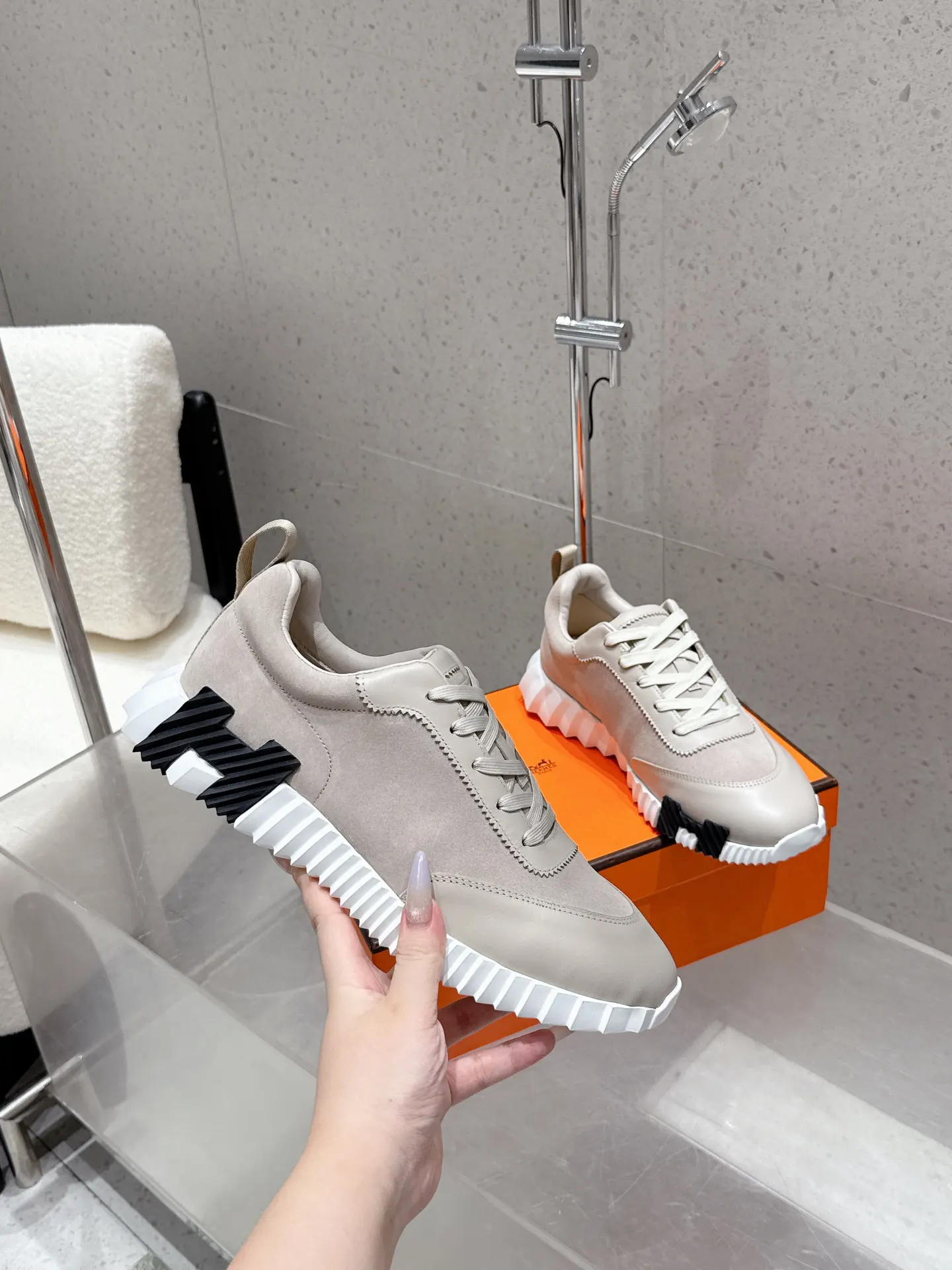 Hermès 运动鞋 舒適