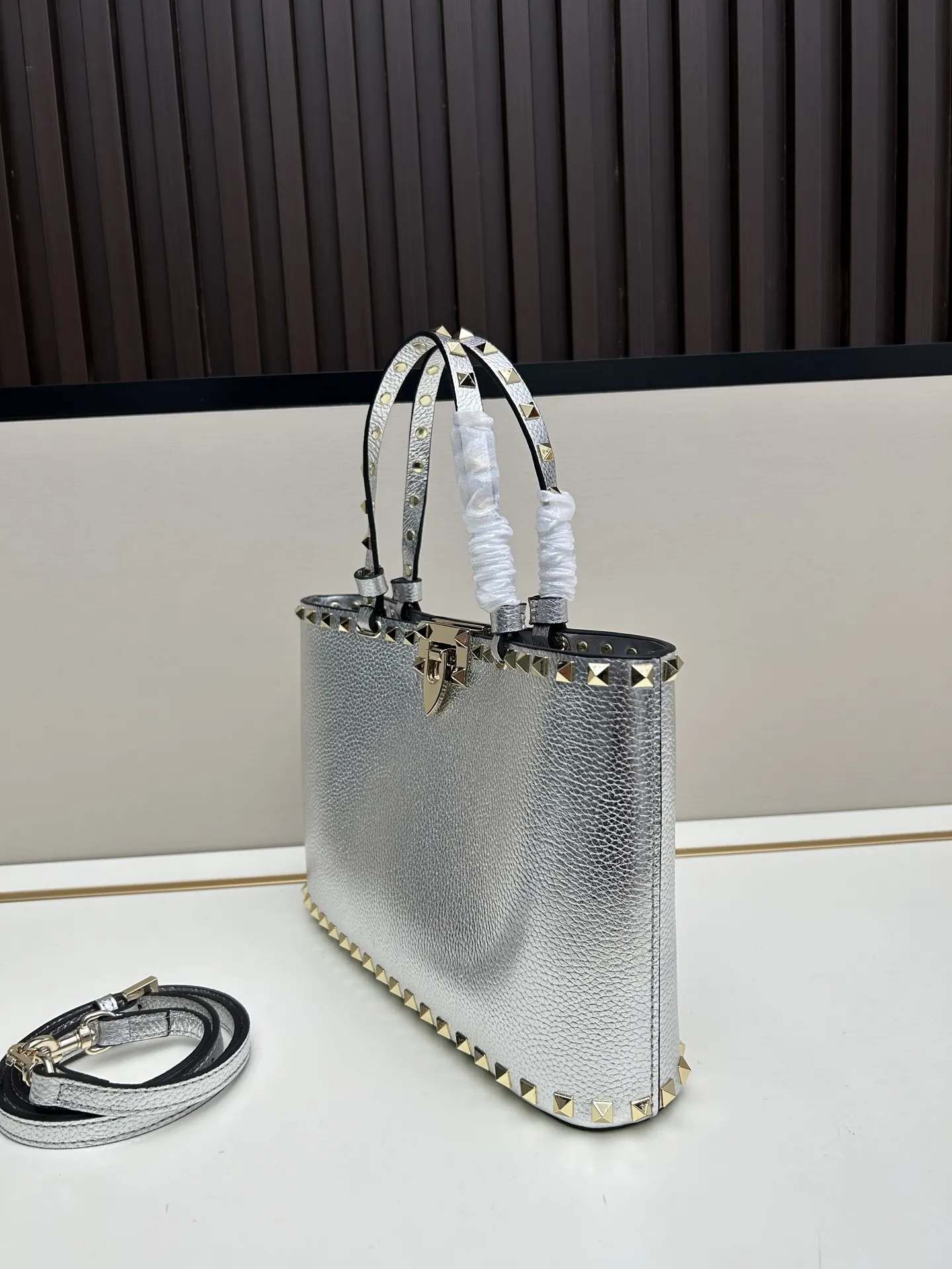 Chain Bag Leather