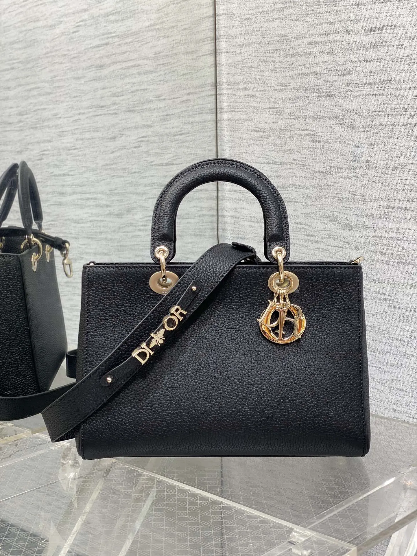 Dior 黑色 牛皮 进口 牛皮横款戴妃包 Lady 手提包 通勤手提款