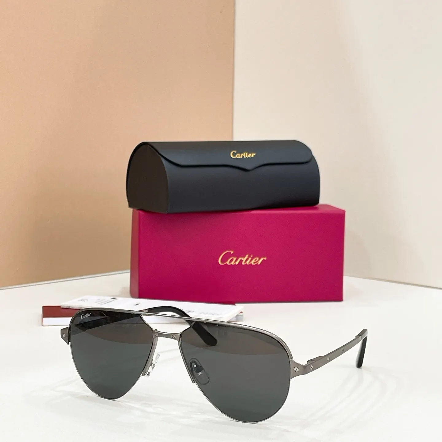 Cartier 墨镜 时尚防晒款 款17