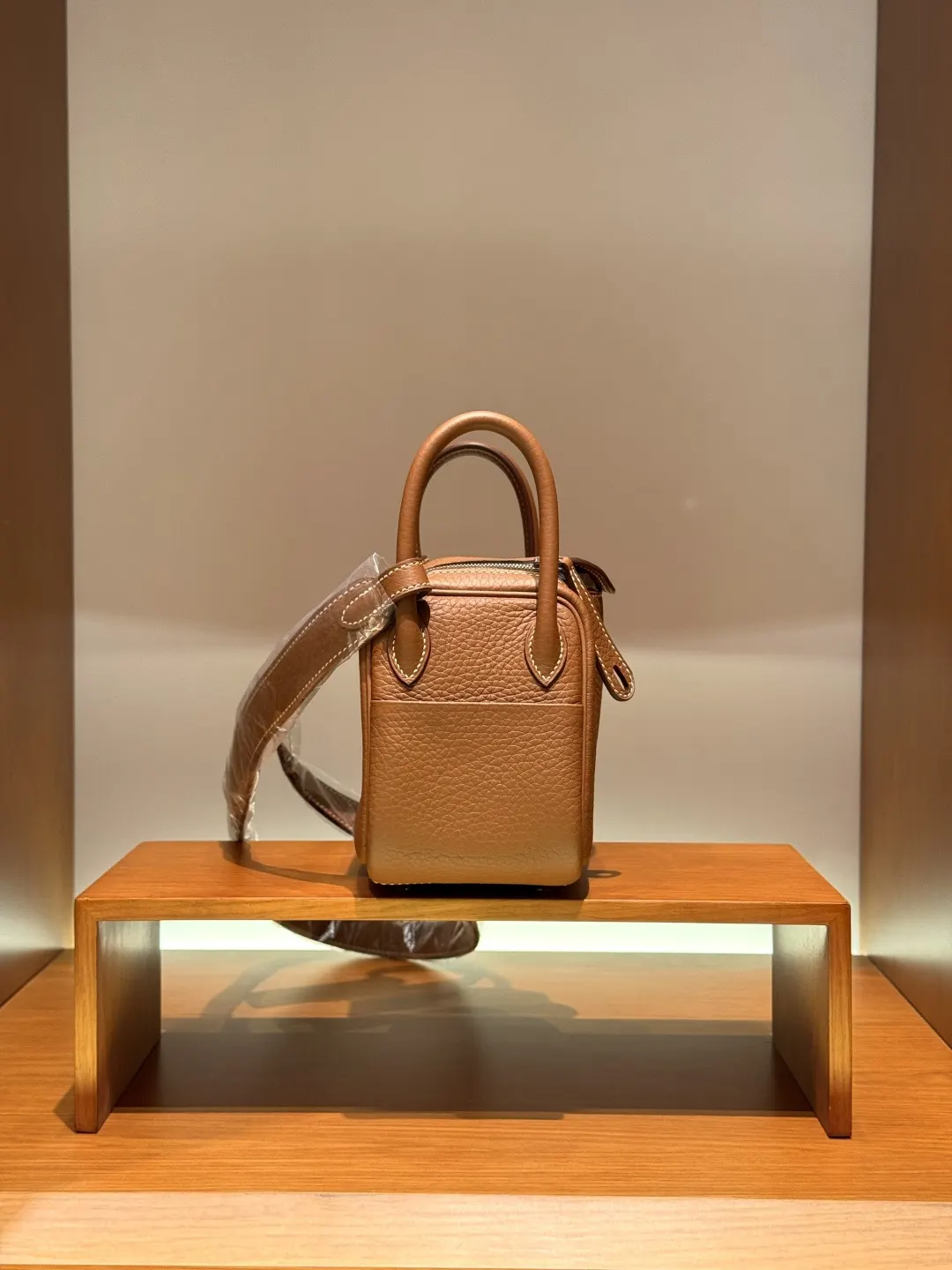Hermes Lindy 白色 手提包 精选款