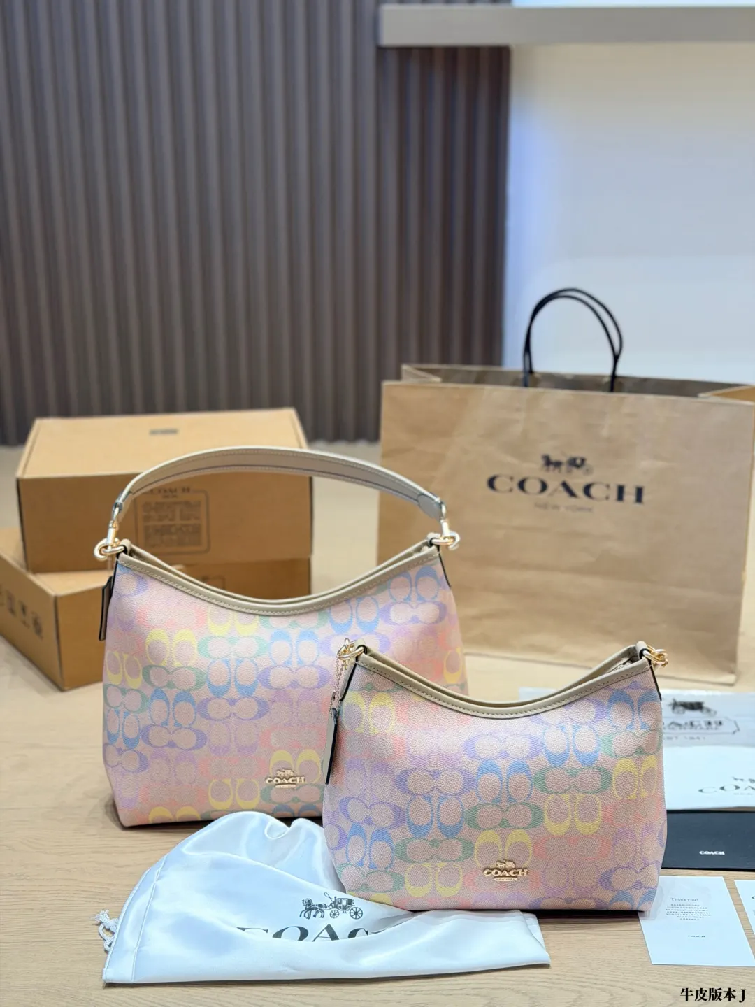 Coach 牛皮 腋下包 復古腋下背款(數字7) Coach 牛皮 腋下包 復古腋下背款(數字7)