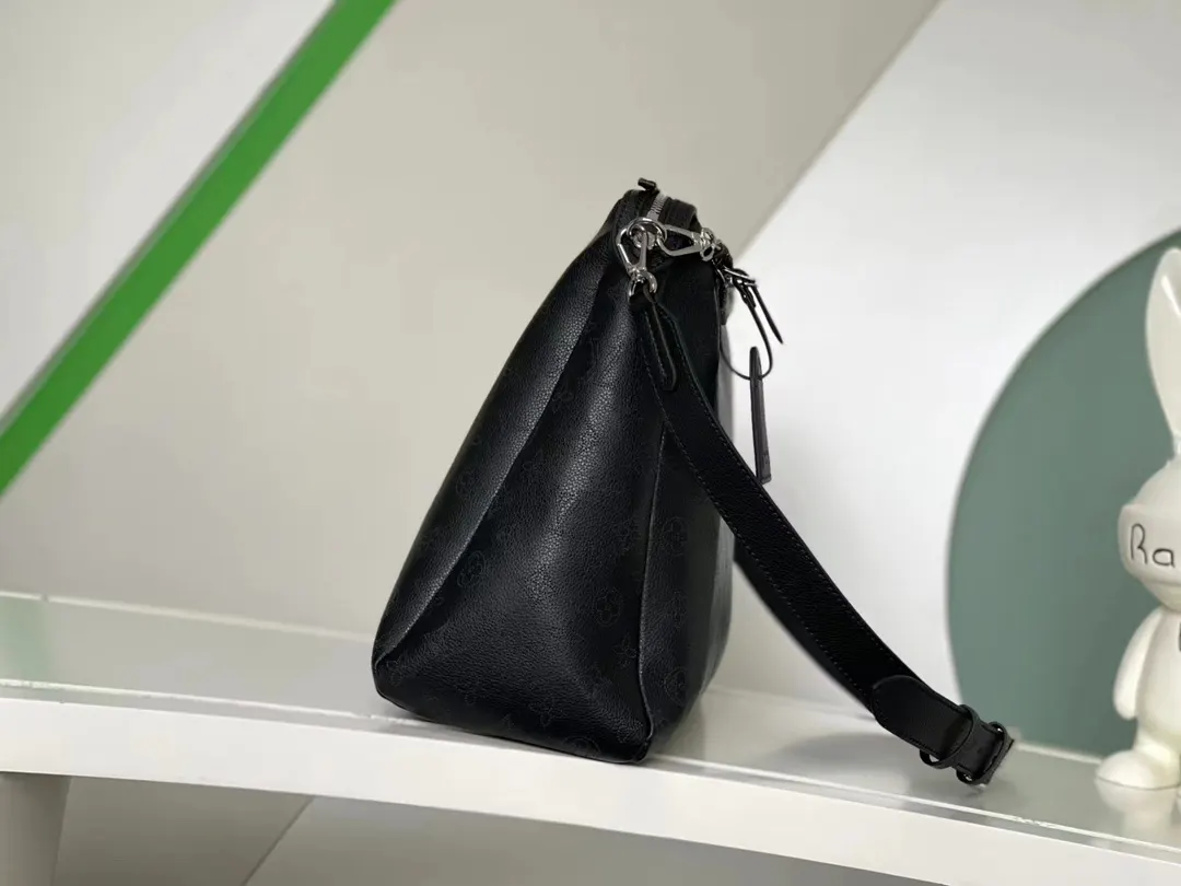 Chain Bag Leather