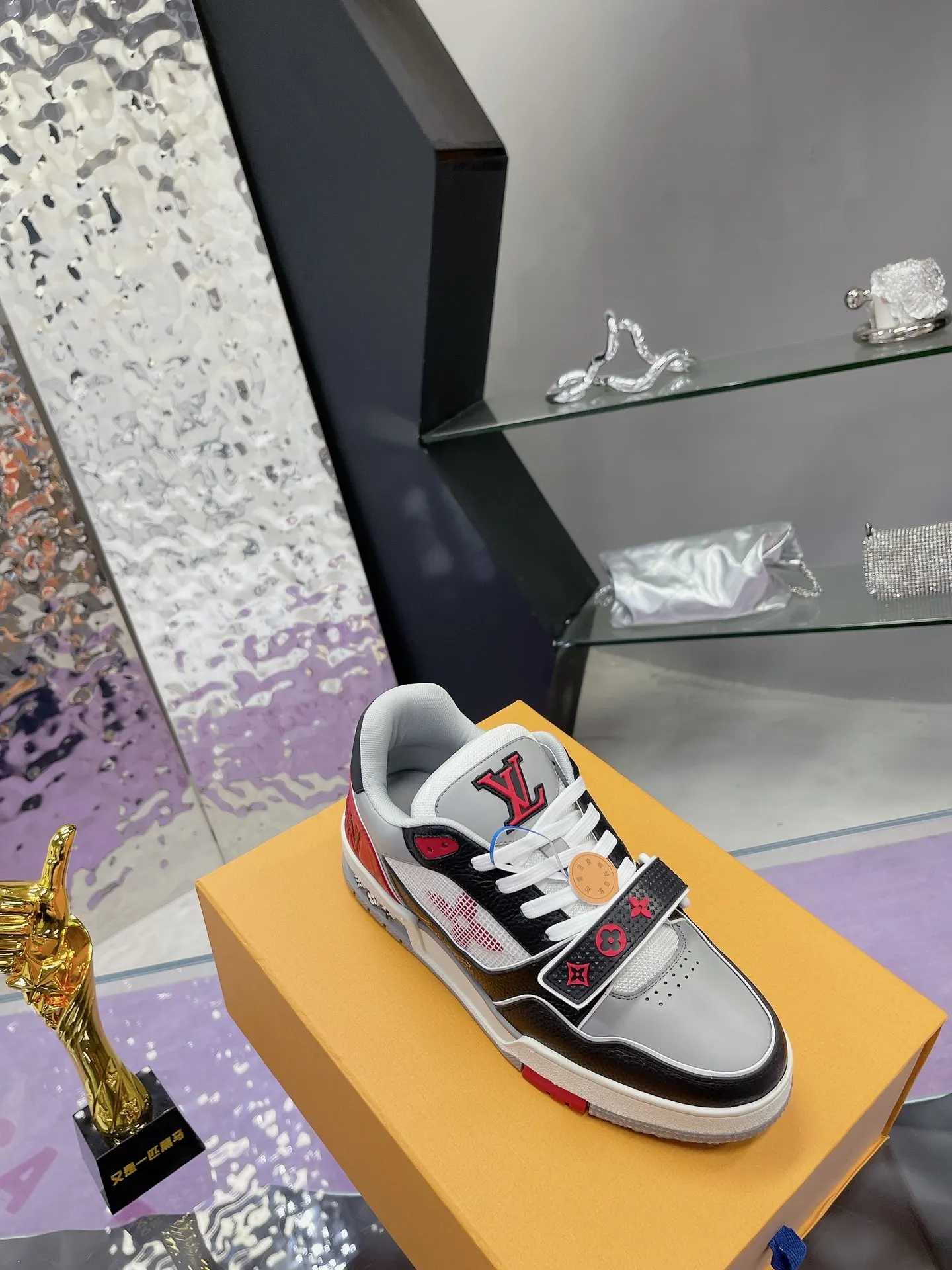 Louis Vuitton 运动鞋