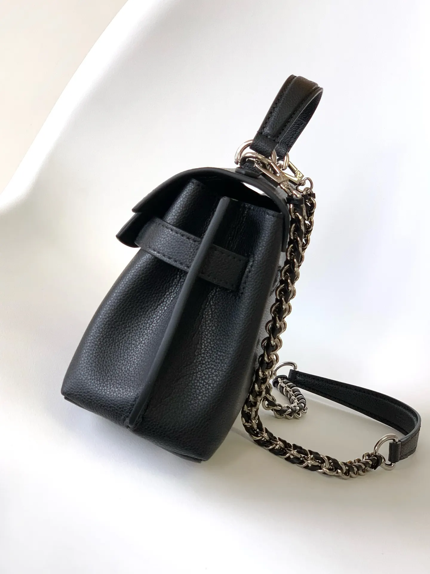 LV 灰色 牛皮 链条包 精致链条款