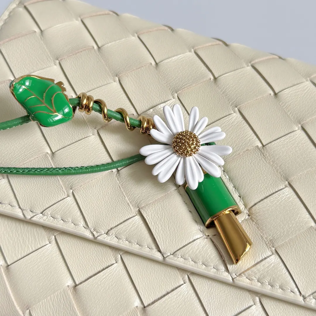 Bottega Veneta 皮革 手拿包 精致手拿款