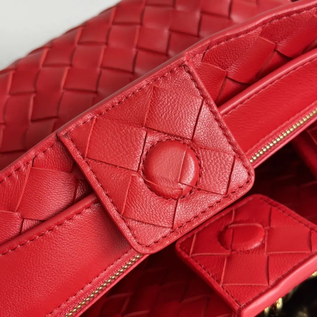 Bottega Veneta Andiamo 白色 编织手提包 精选款