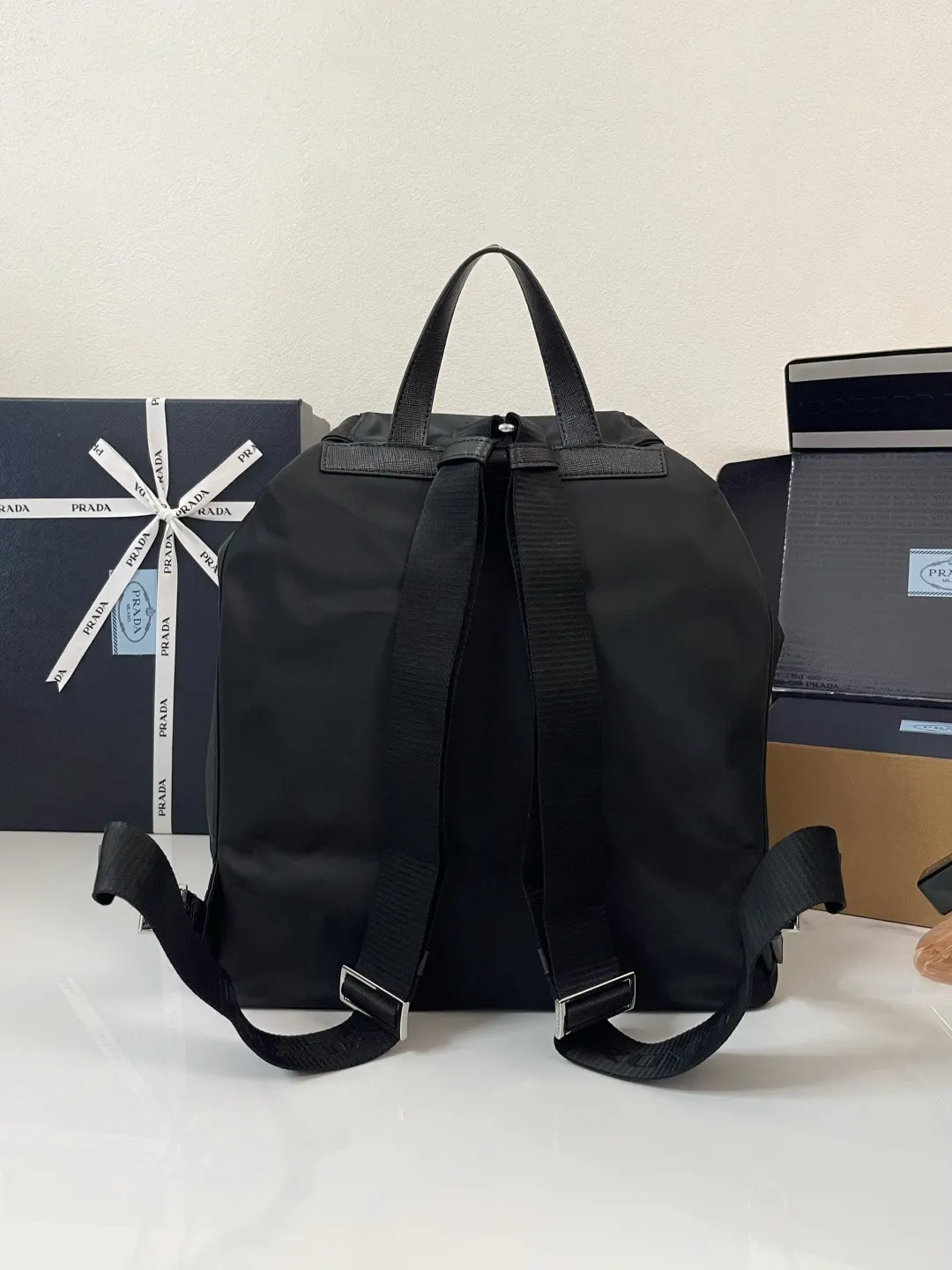 尼龍 一条可拆卸的肩带 一包两用 不同场合可交换使用 雙肩包 实用雙肩款