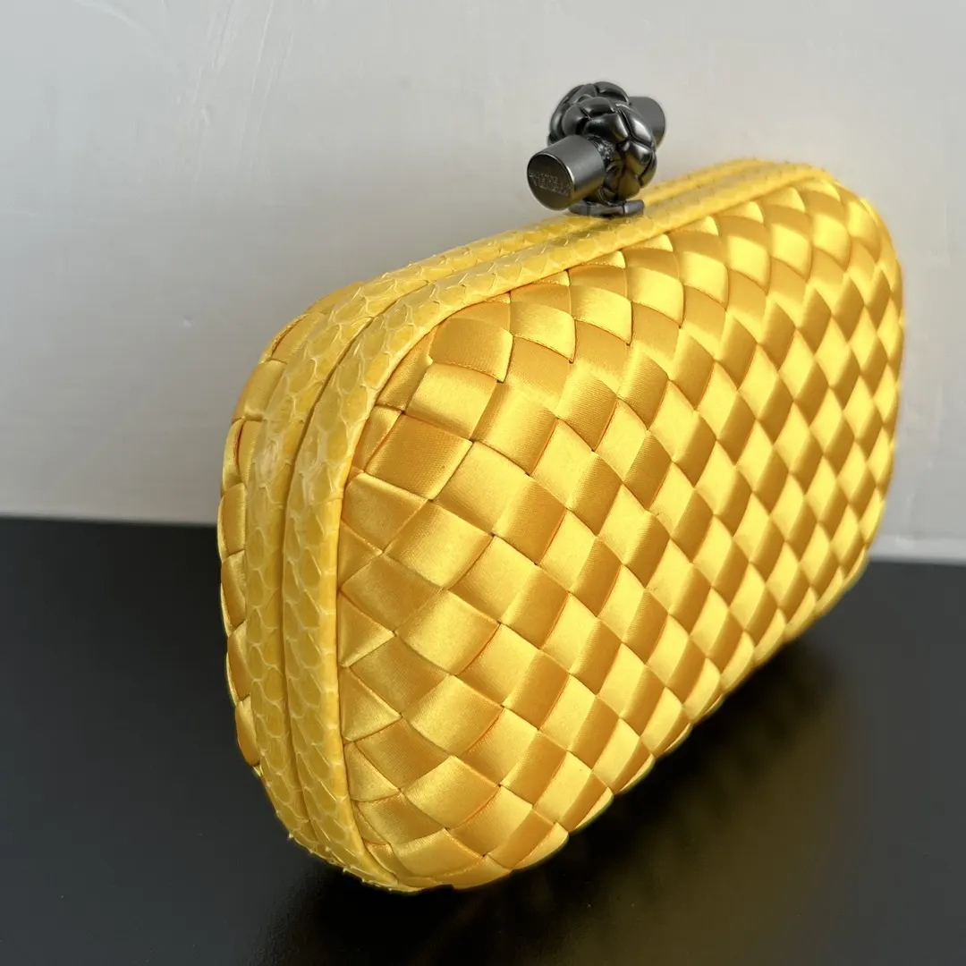 Bottega Veneta 化妆包 便携收纳款