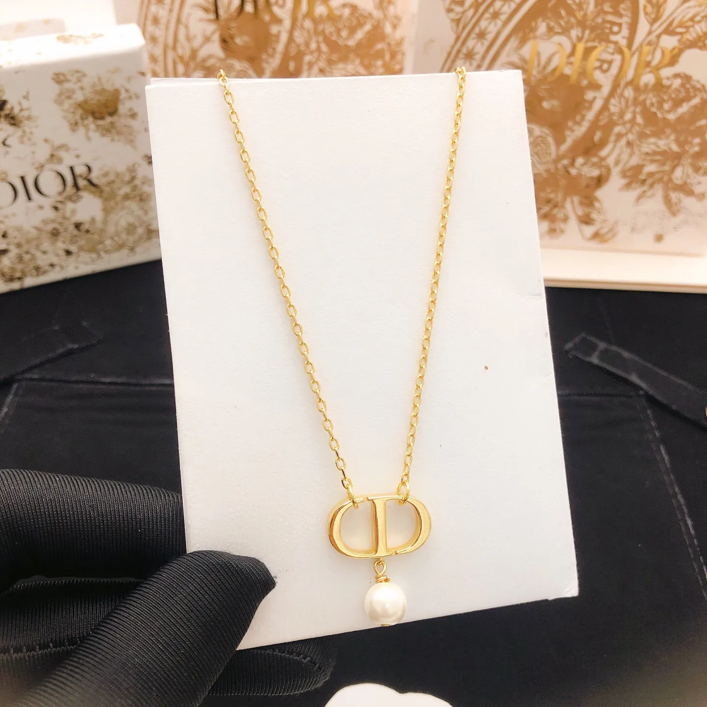Dior Gold Necklace Exquisite Accessories