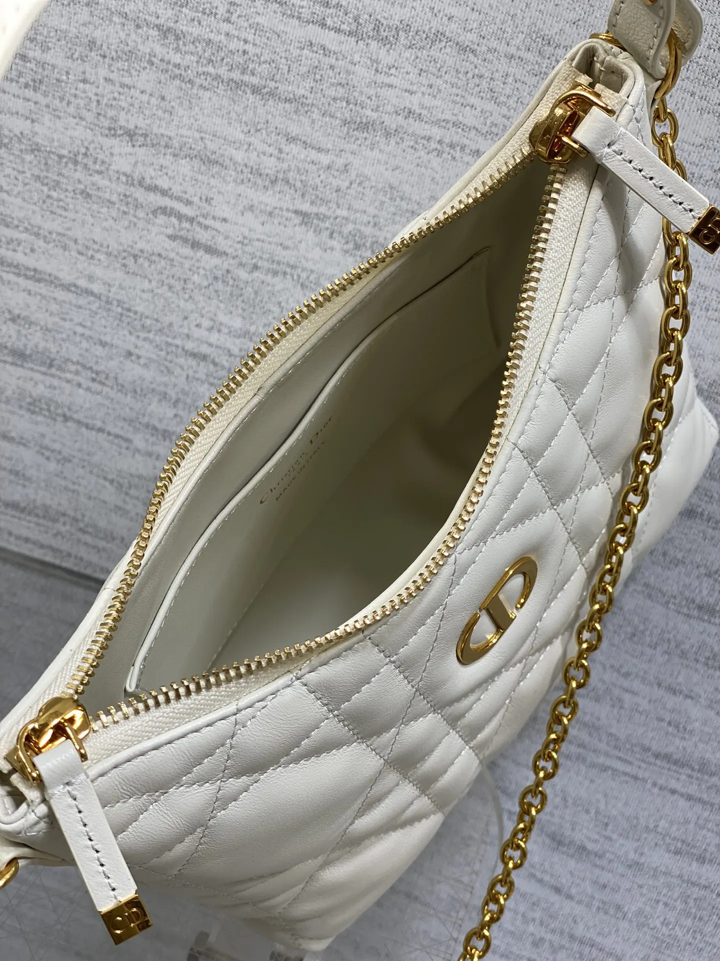 Dior 白色羊皮链条腋下包 单肩款