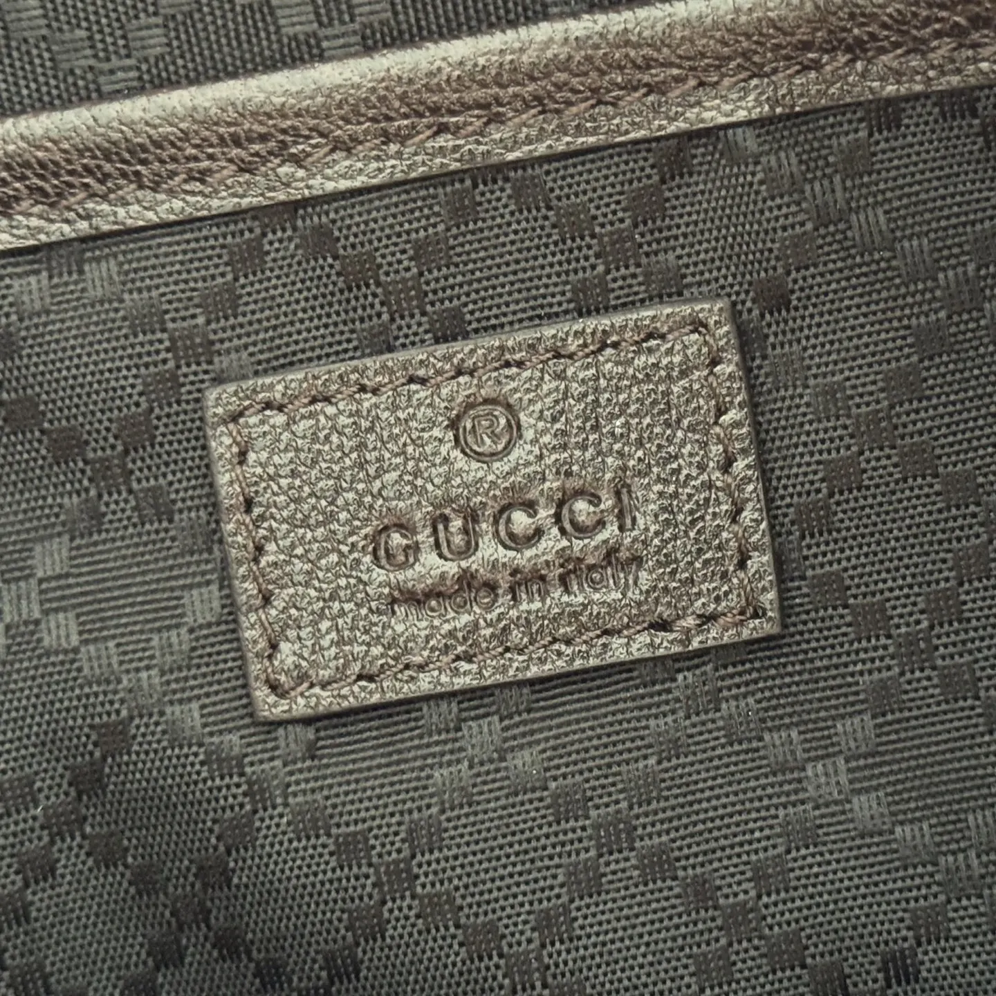 Gucci 棕色 金色 牛皮 腋下包 復古腋下背款(數字9) Gucci 棕色 金色 牛皮 腋下包 復古腋下背款(數字9)