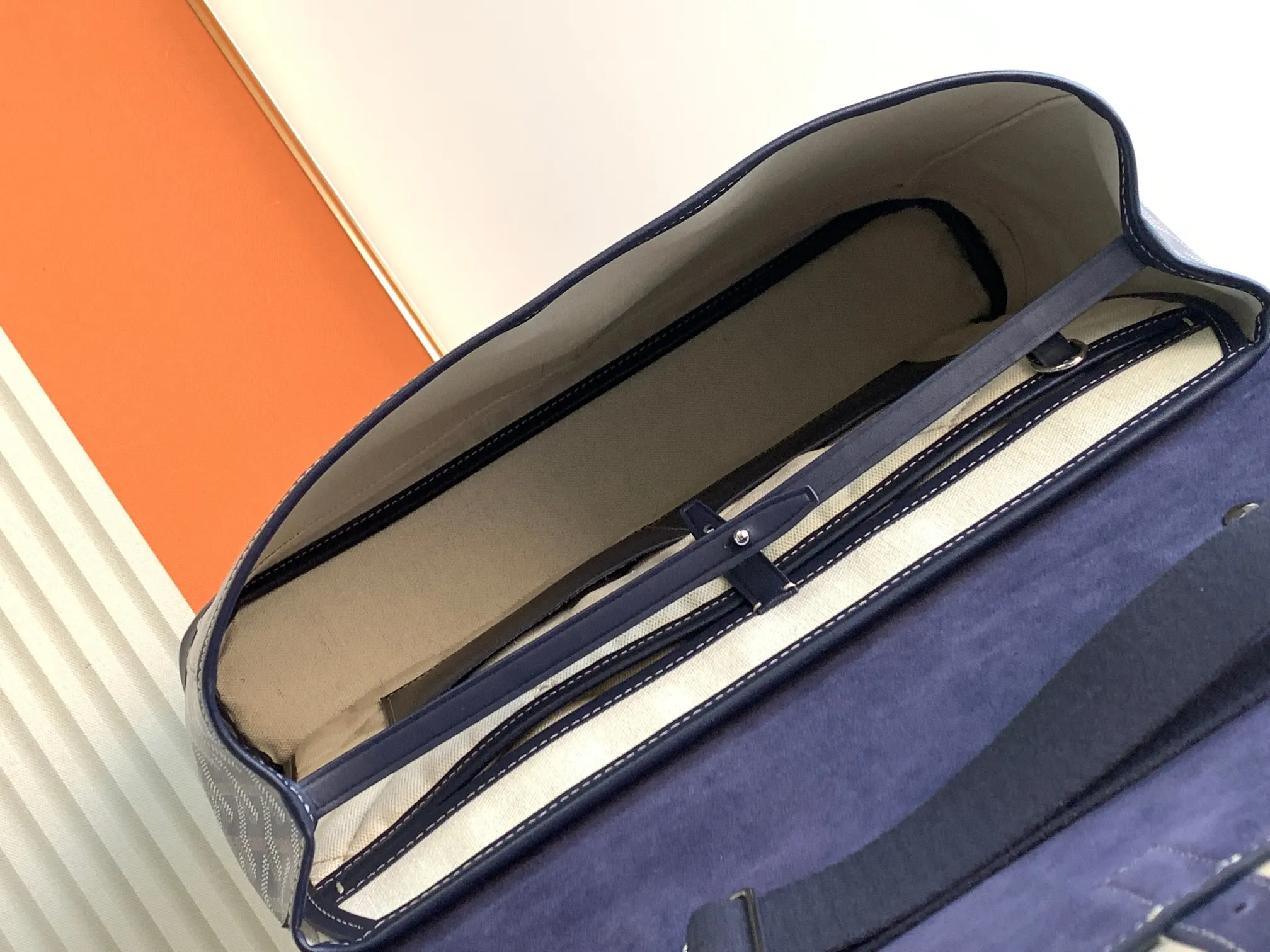 Briefcase Business Commuter Classic Leather