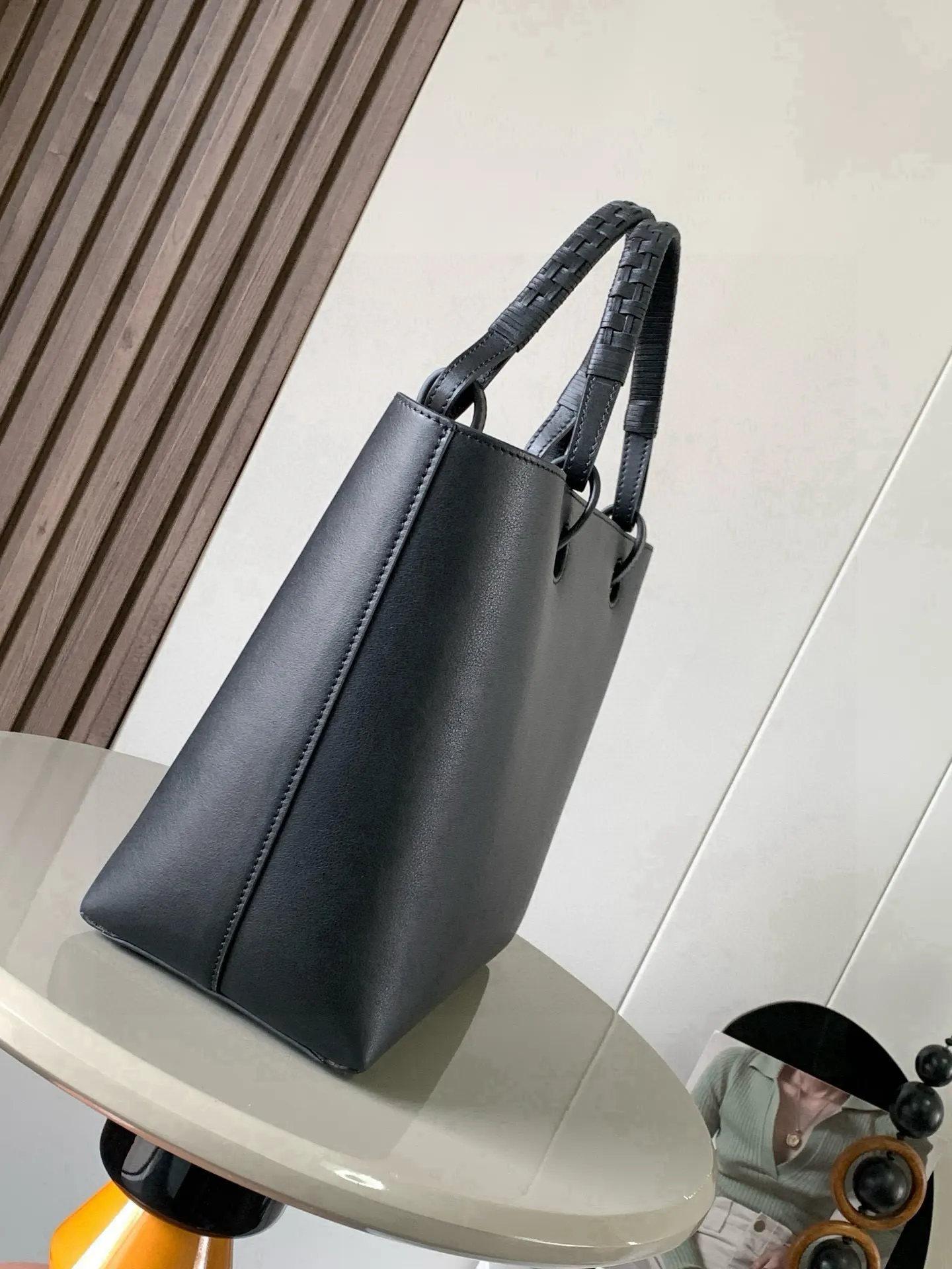 黑色 牛皮 中号牛皮革 Anagram Tote 手袋亚麻布拼接 托特包 大容量托特款