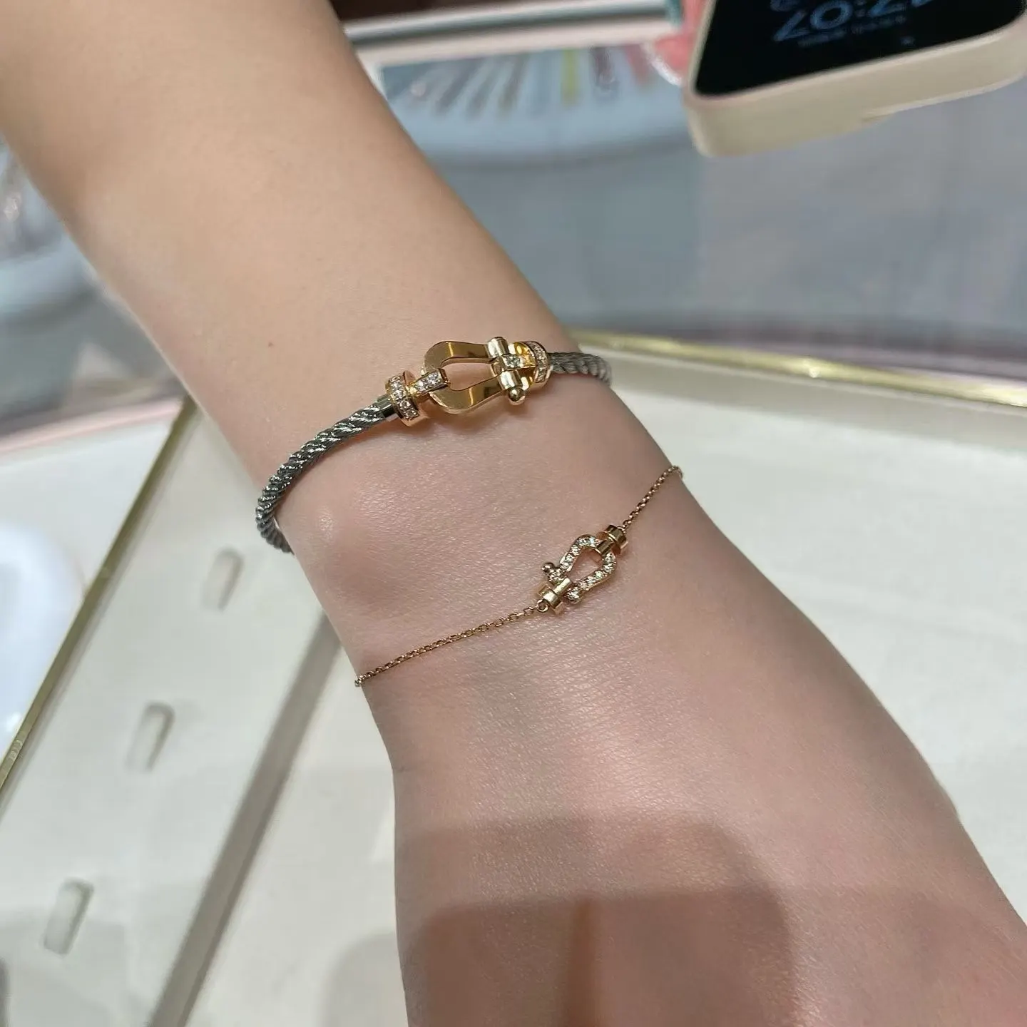 Hermes 玫瑰金 金色 银色 红色 手链 日常叠戴款