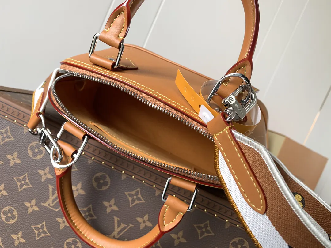 LV Alma black pink color scheme shell bag Image 5 LV Alma black pink color scheme shell bag Image 5