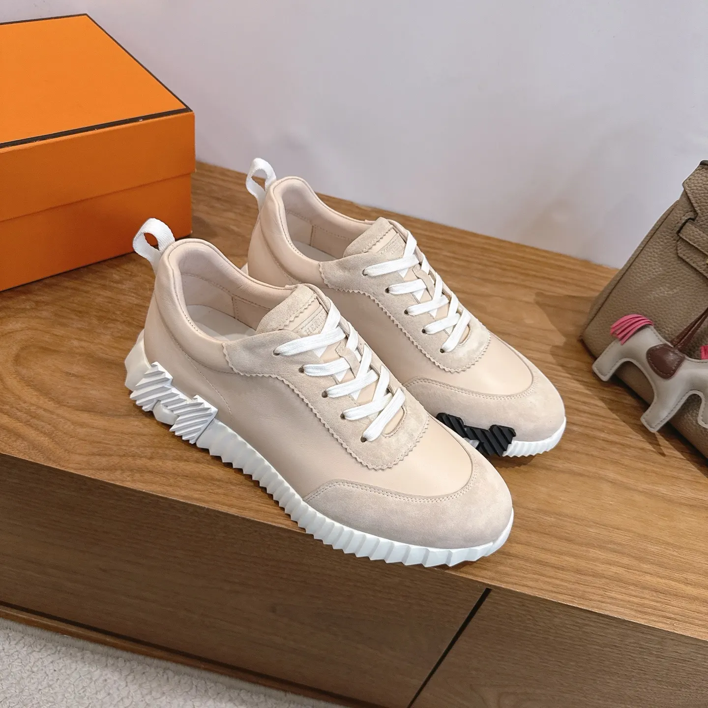 Hermès SS 运动鞋(數字2) Hermès SS 运动鞋(數字2)