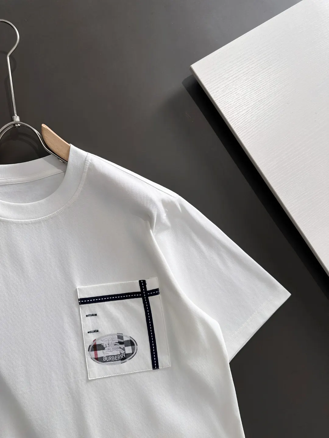 Burberry 2026 Spring Summer Short Sleeve T-Shirt Casual Versatile Style Image 2 Burberry 2026 Spring Summer Short Sleeve T-Shirt Casual Versatile Style Image 2