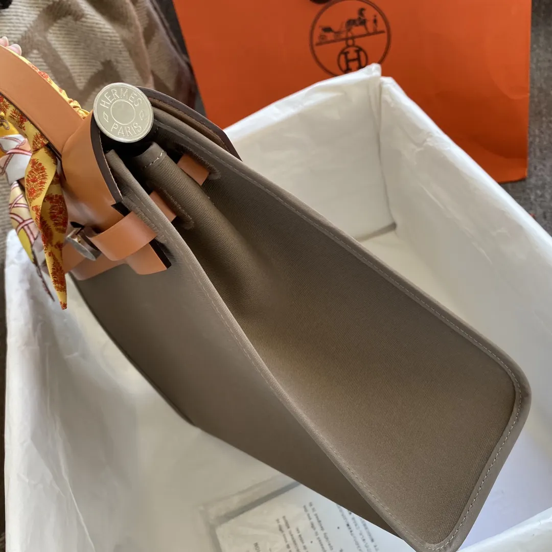 Herbag 31 大象灰 银扣 外缝 细节 实拍 ; 包袋 精选款