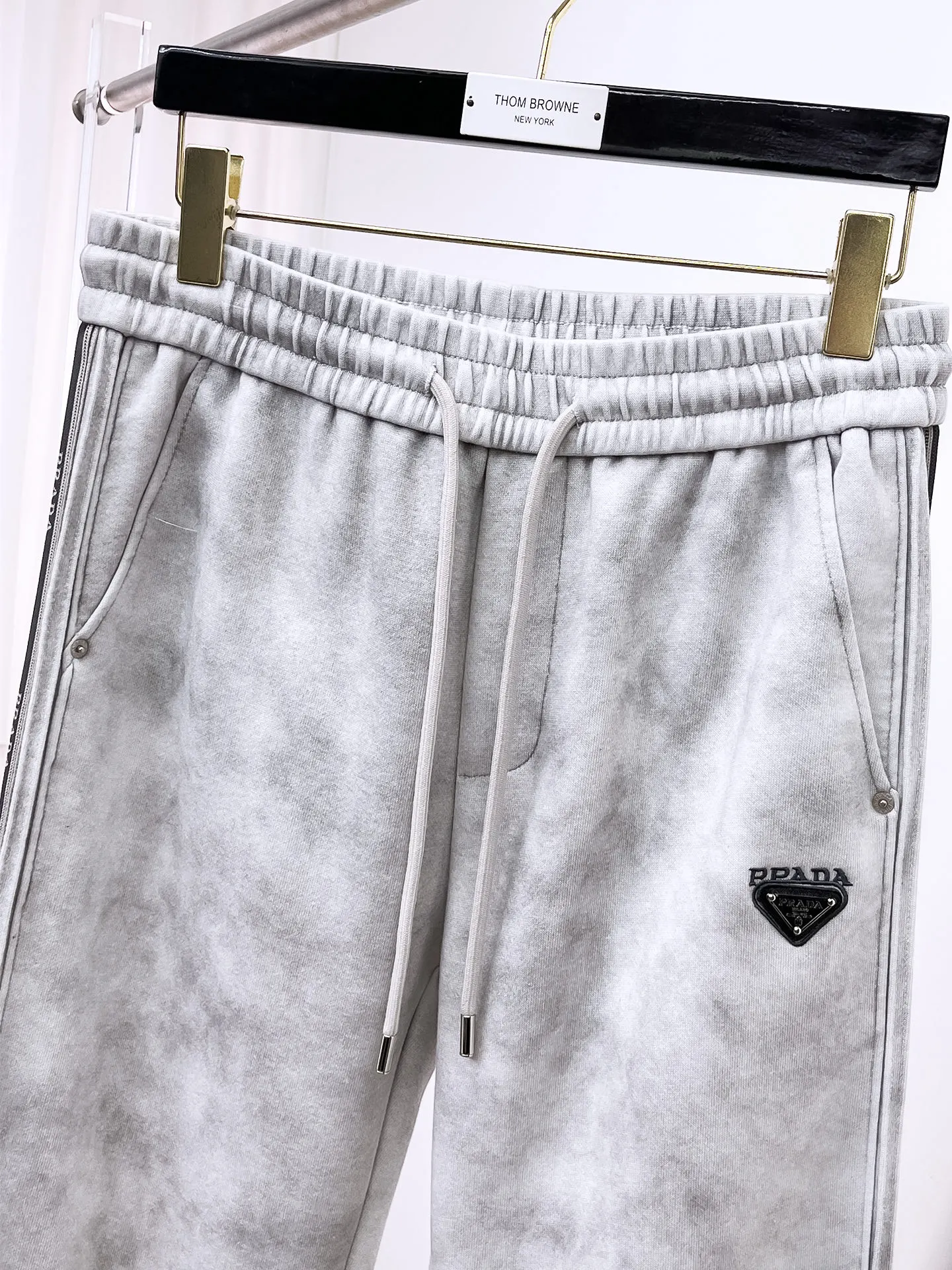 Prada 休闲长裤 休闲寬鬆