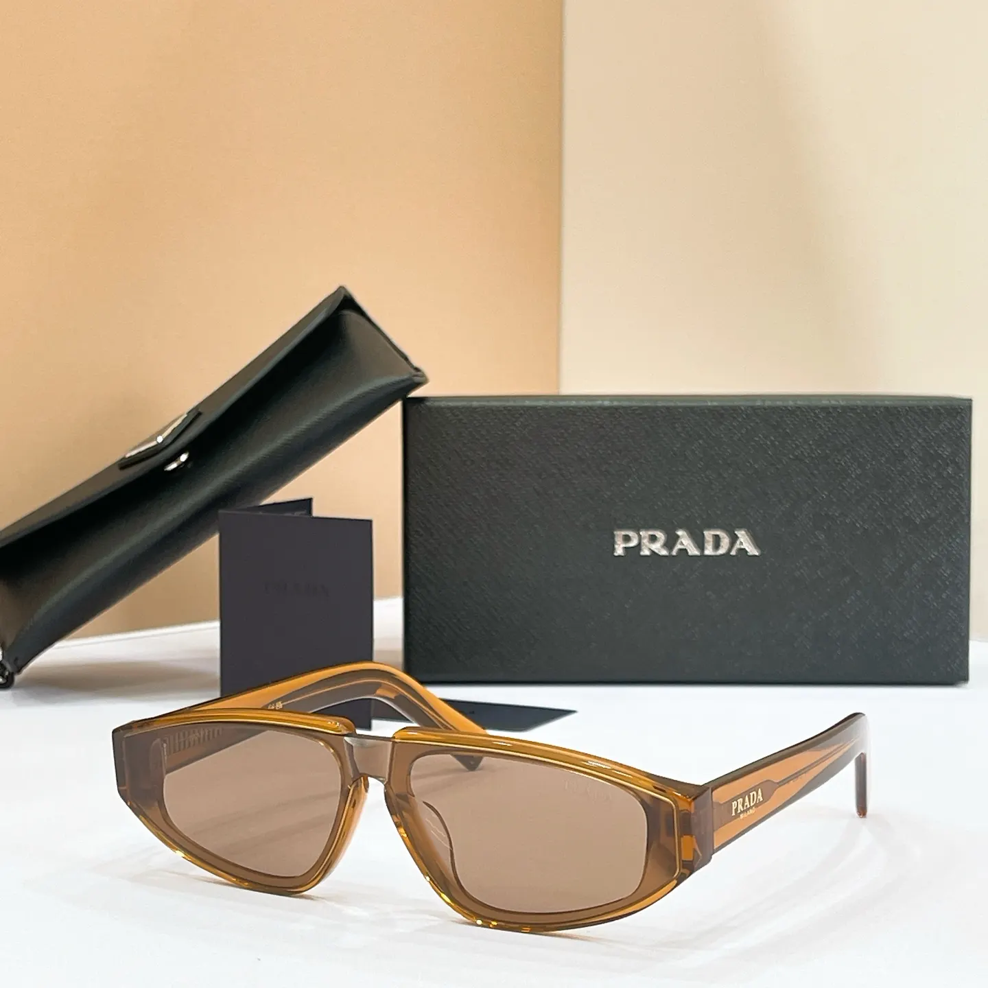 Prada PR 2149S 太阳镜