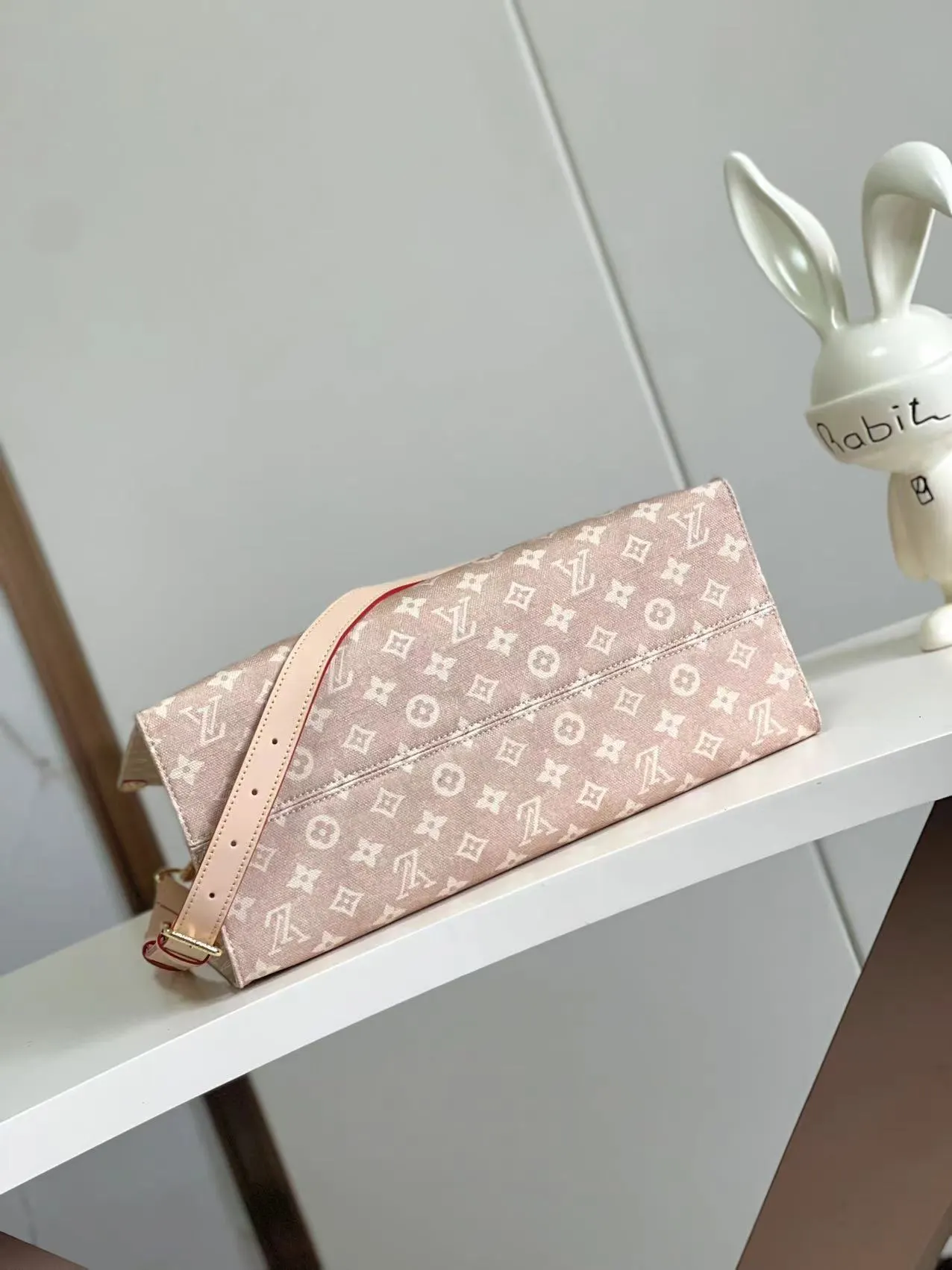 LV OnTheGo 老花 手提包 M15136 精选款