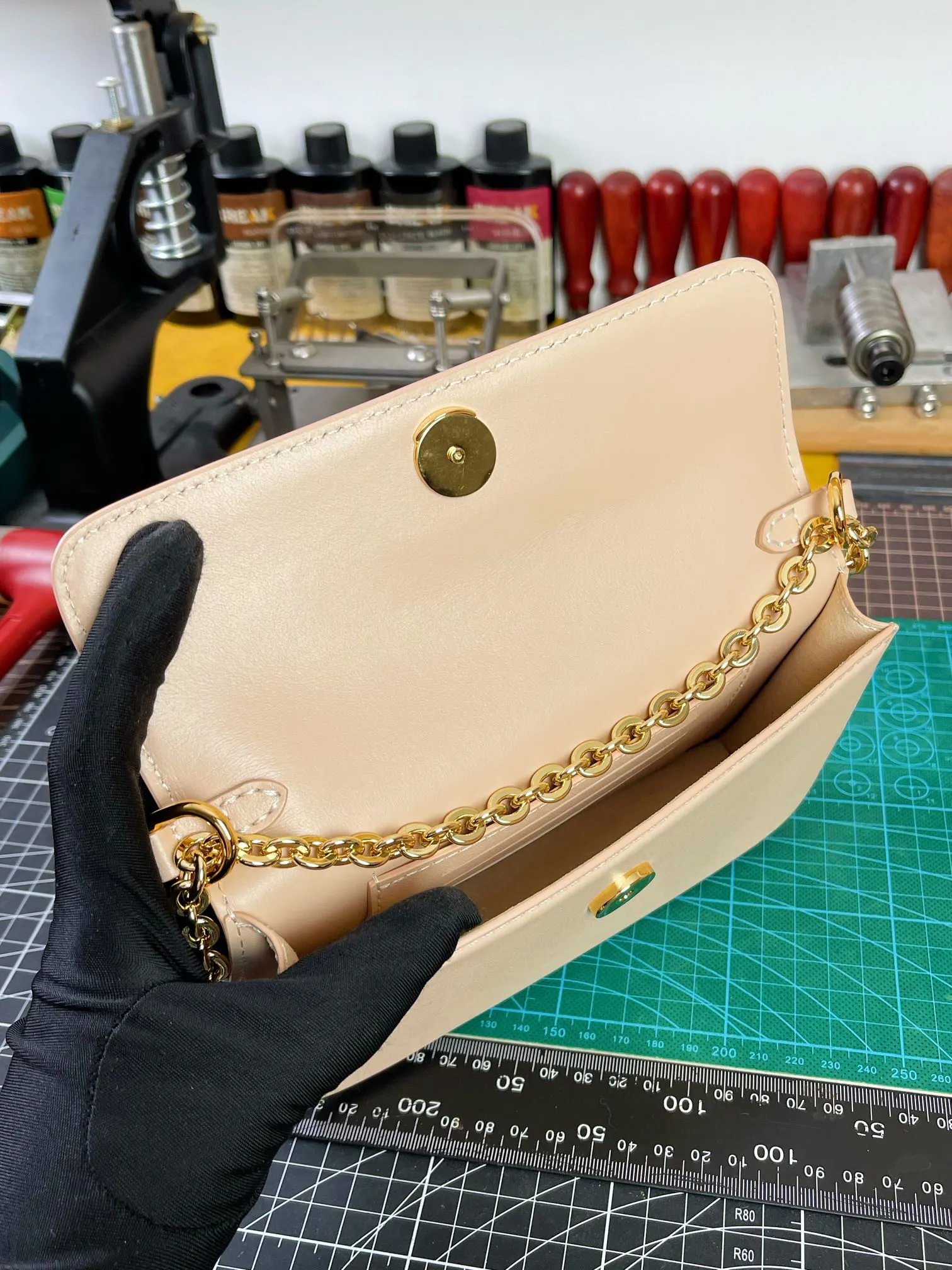 LV 牛皮 鏈條包 精致鏈條款
